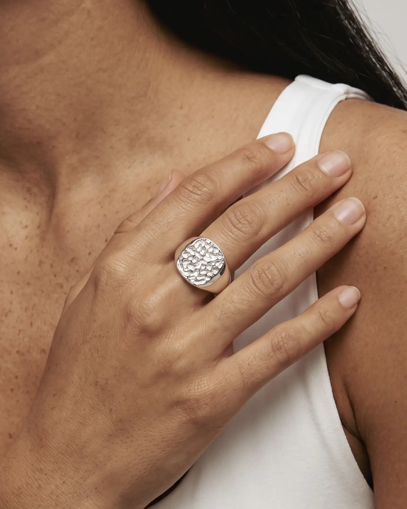 cascalia-ai ring-132-S_studio2_a1+solo.png