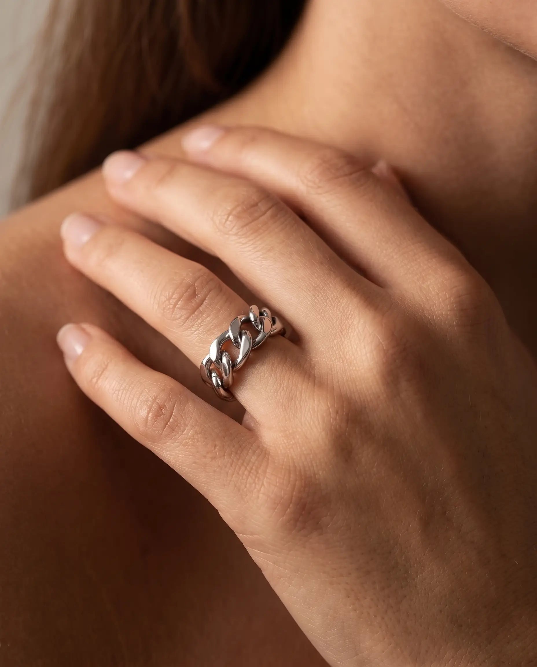 cascalia-ai ring-139-S_studio2_a2+solo.png