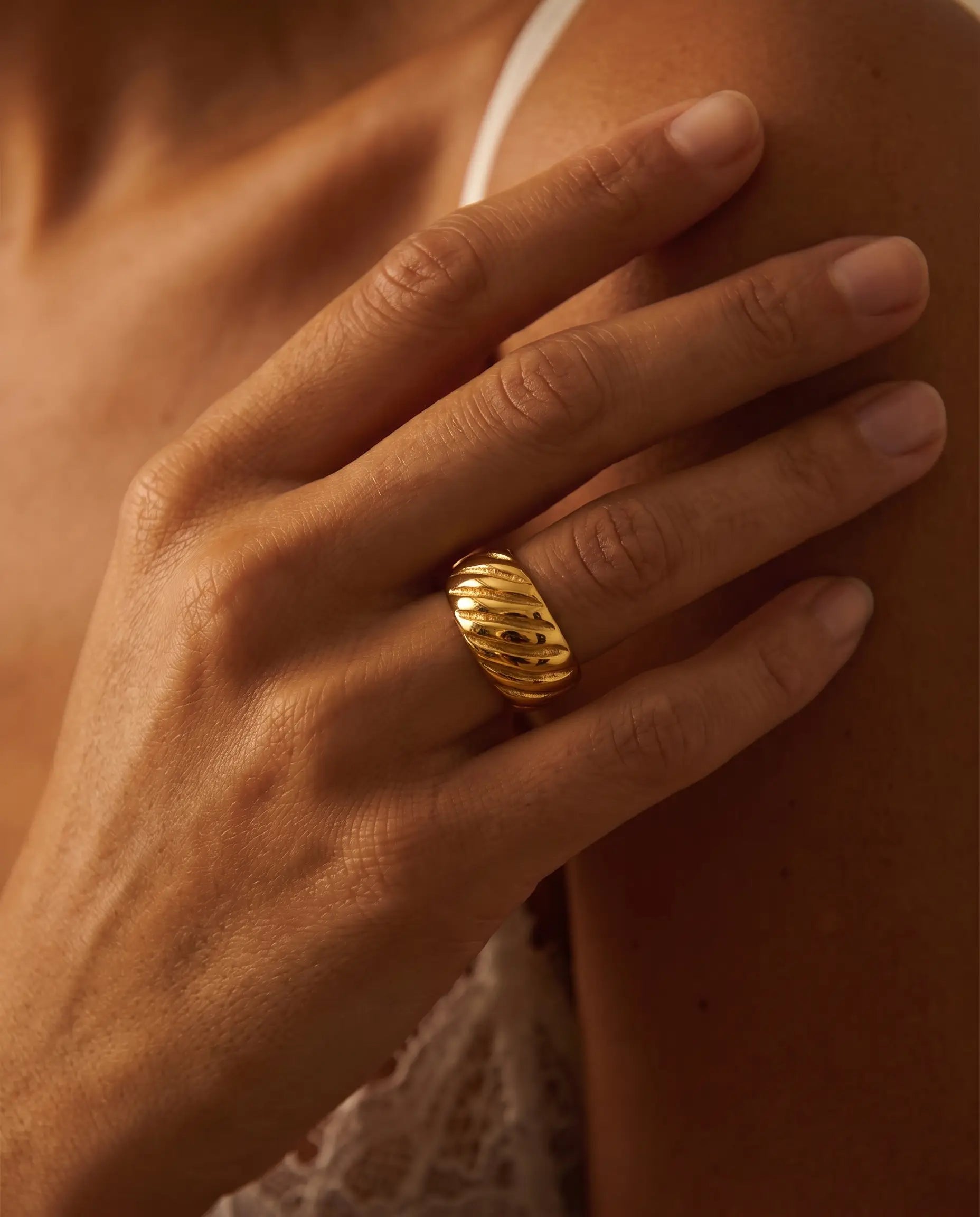 cascalia-ai ring-141_studio1_a4+solo.png