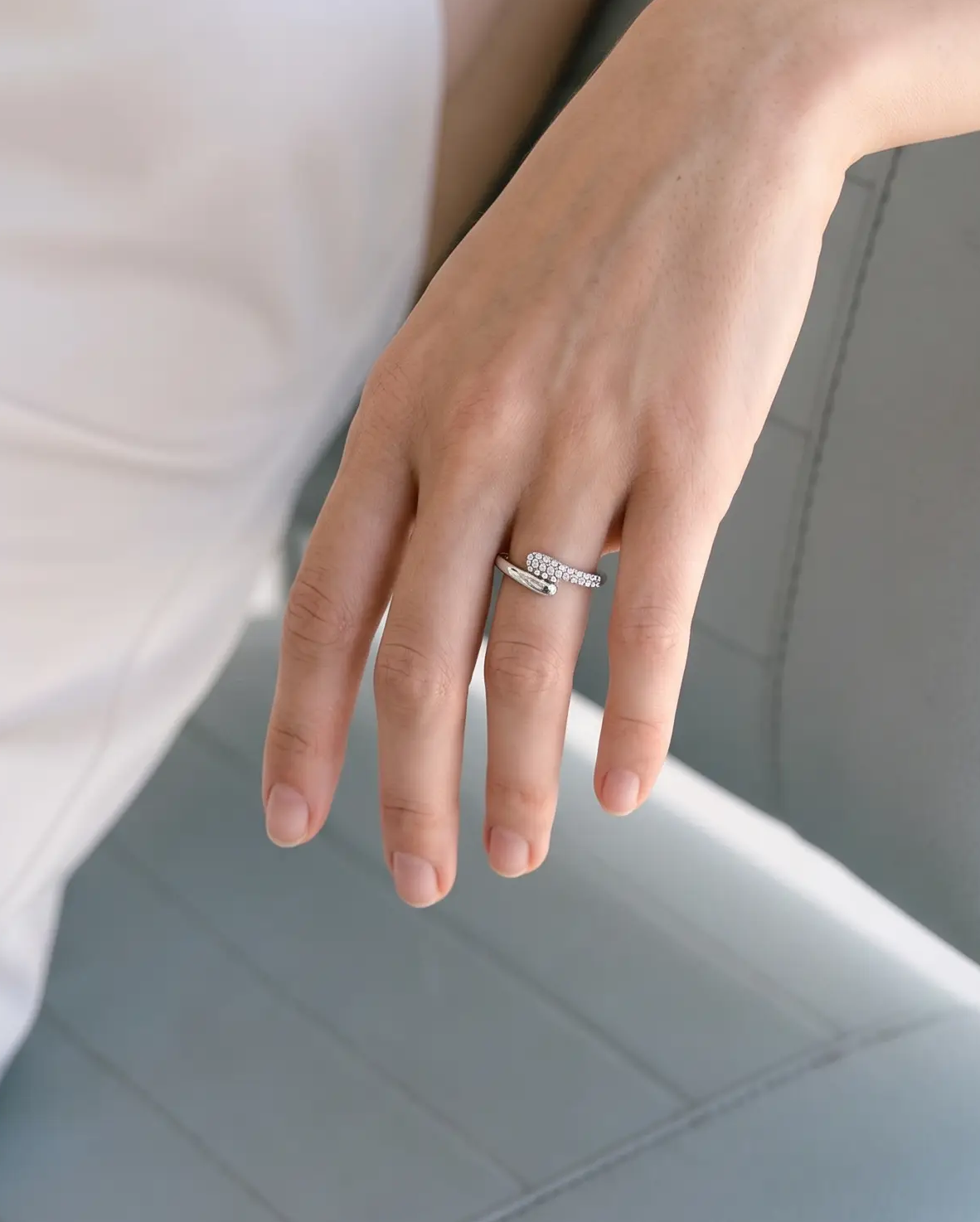 cascalia-ai ring-166-S_studio2_a4+solo.png