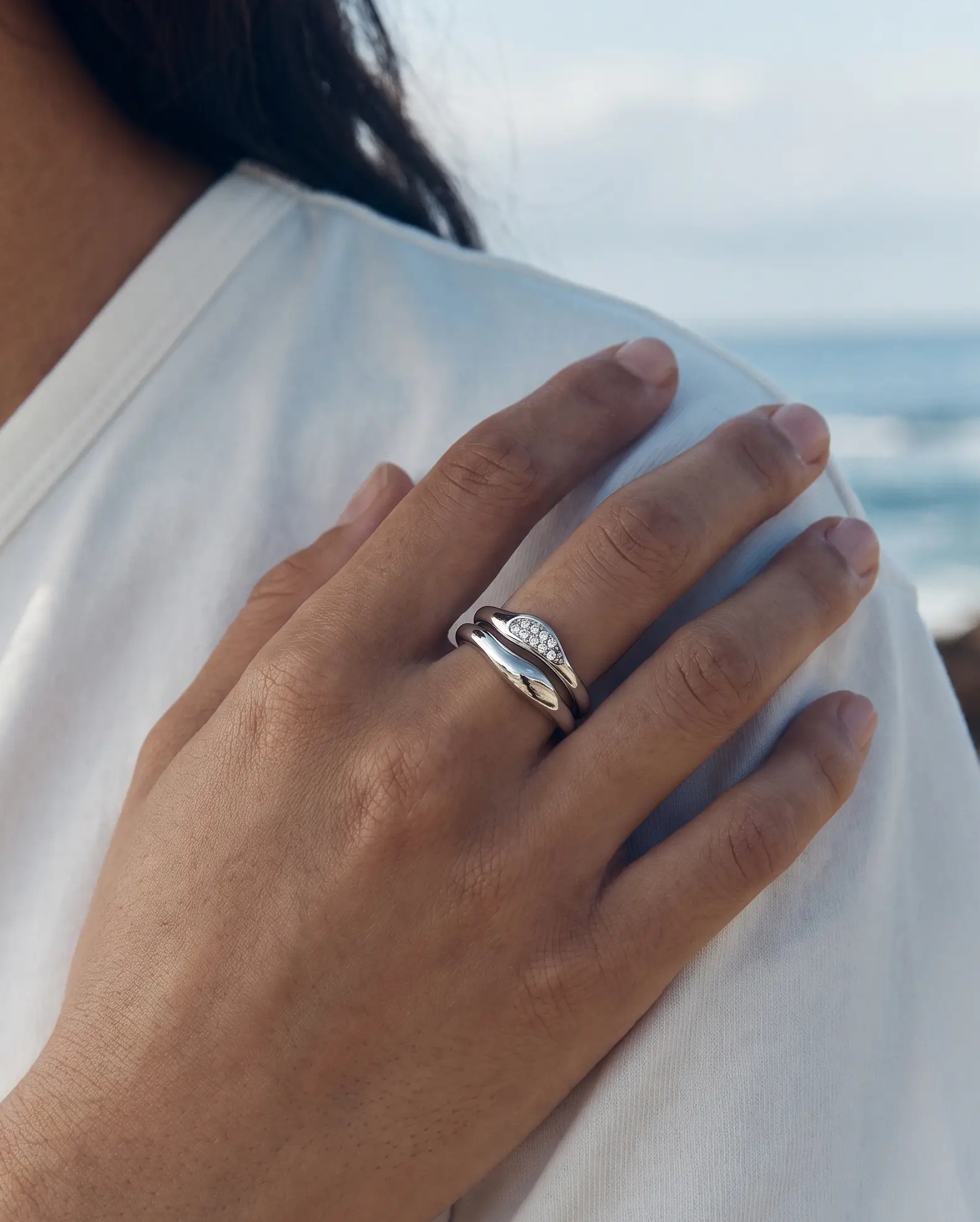 cascalia-ai ring-300-S_lifestyle1_a2+solo.png