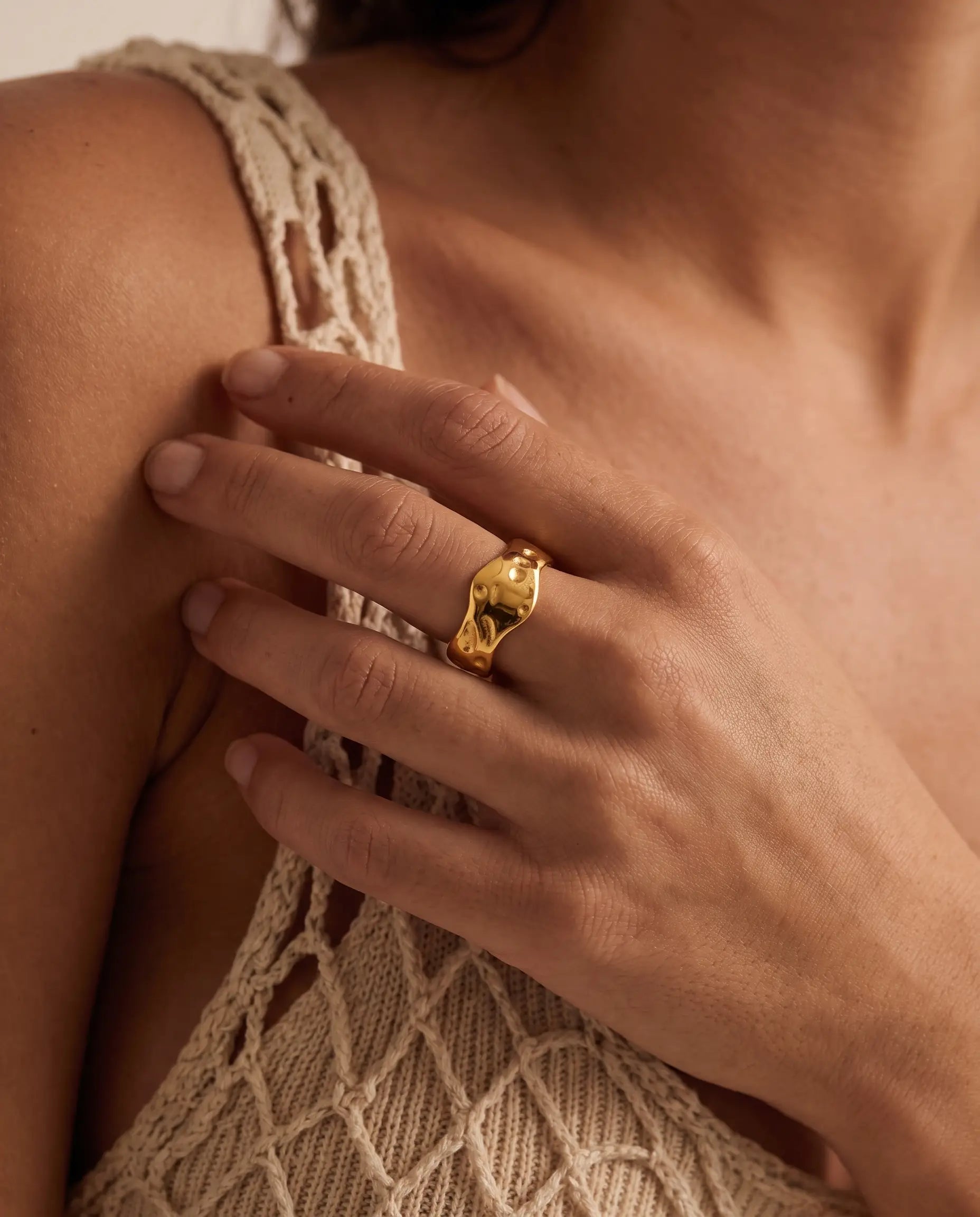 cascalia-ai ring-306_studio2_a3+solo.png