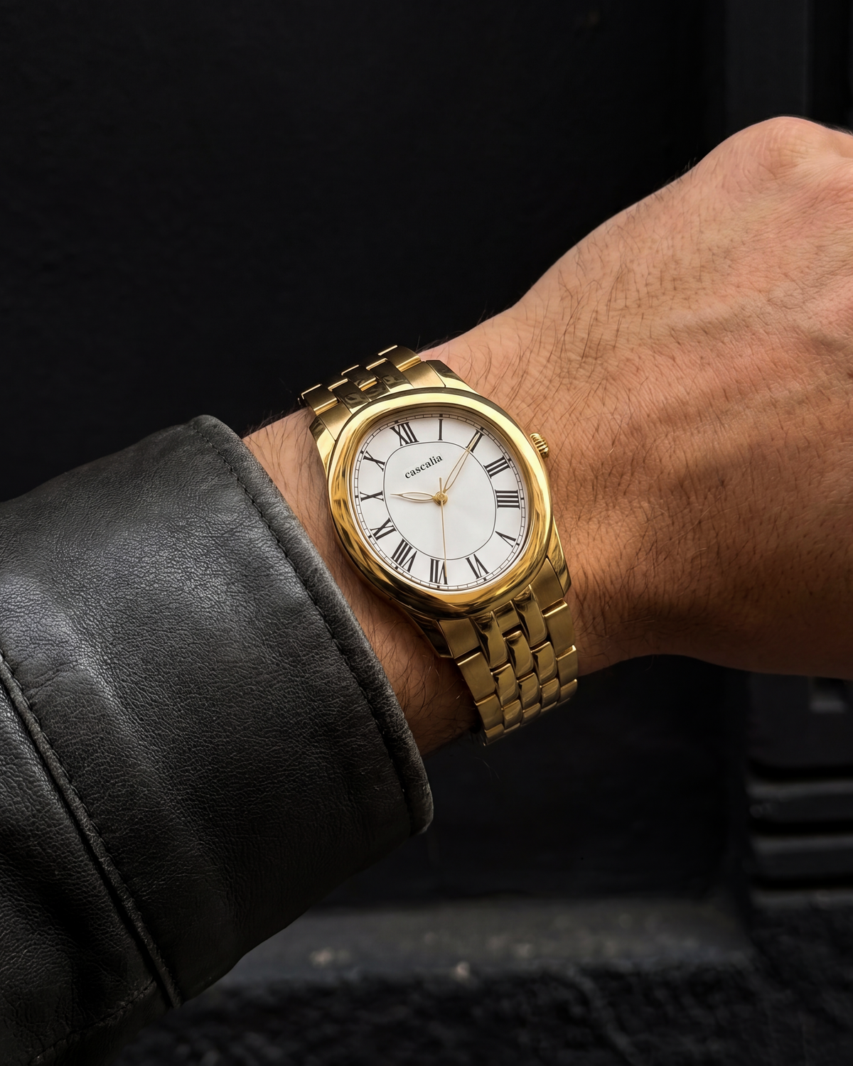 Tero Gold White on the wrist