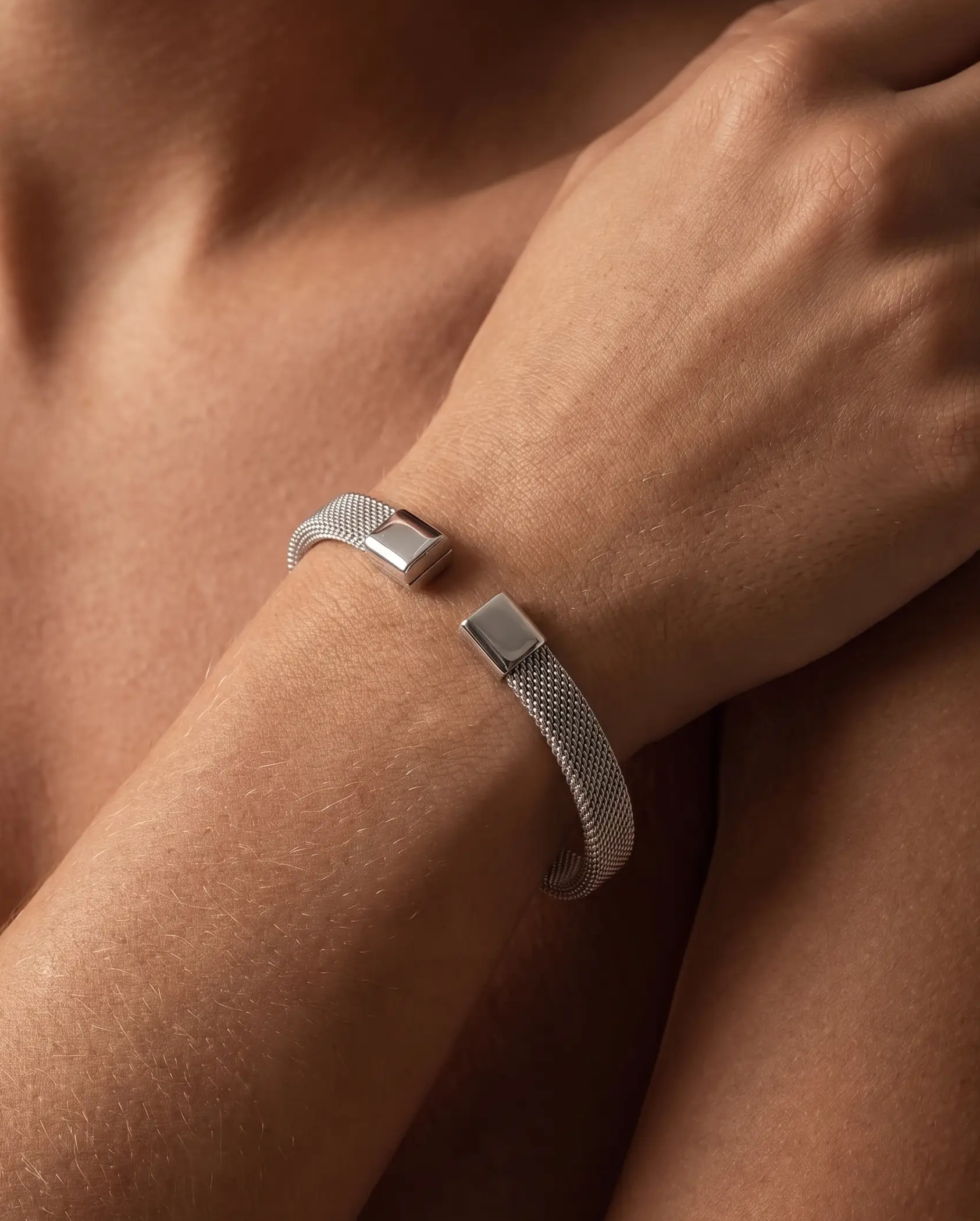 cascalia-ai bangle-196-S_studio2_a2+solo.png