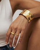 cascalia-ai bangle-211_studio1_a2+ring147+ring307.png