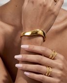 cascalia-ai bangle-213_lifestyle1_a3+ring124+ring118.png