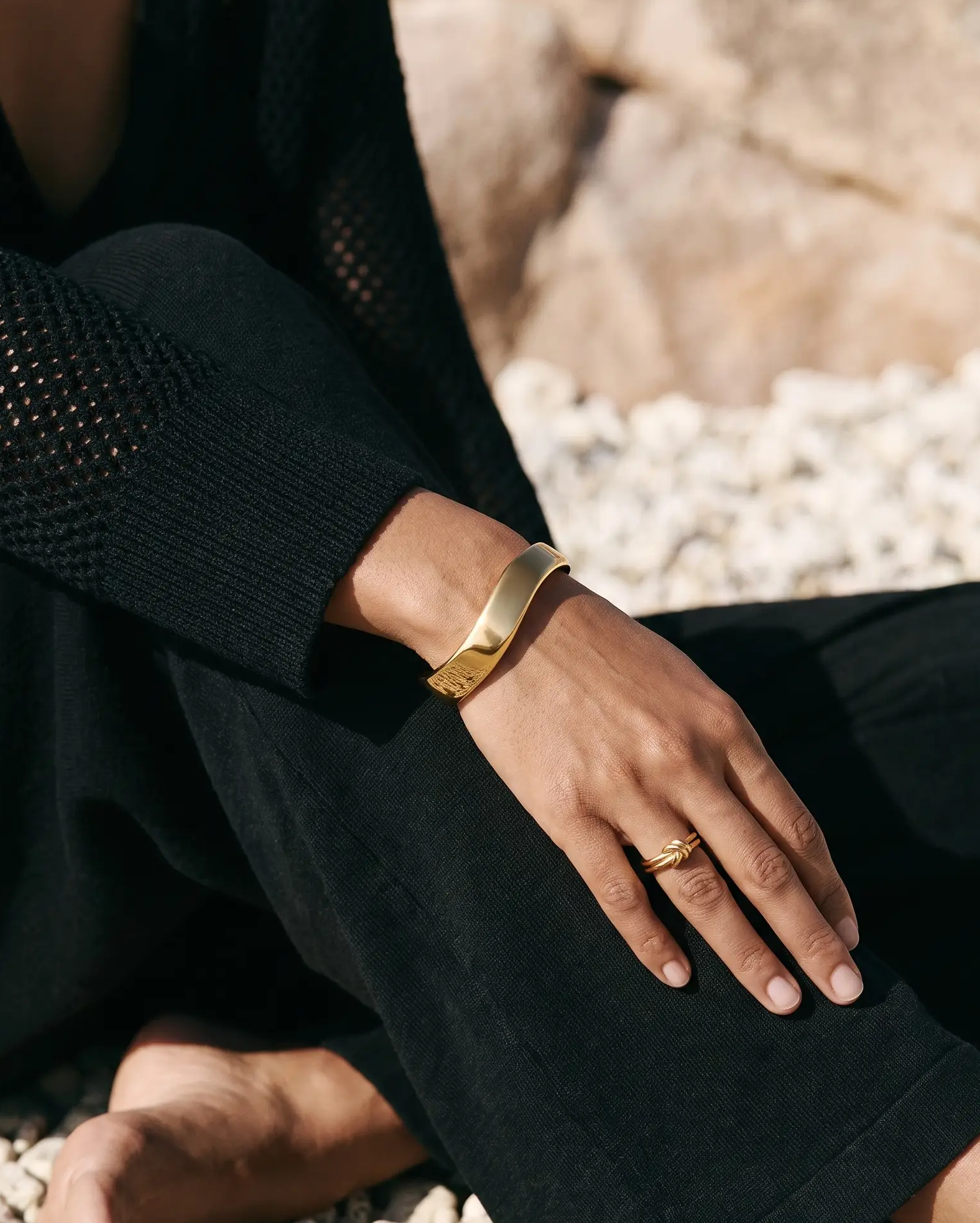 cascalia-ai bangle-213_studio2_a2+ring203.png