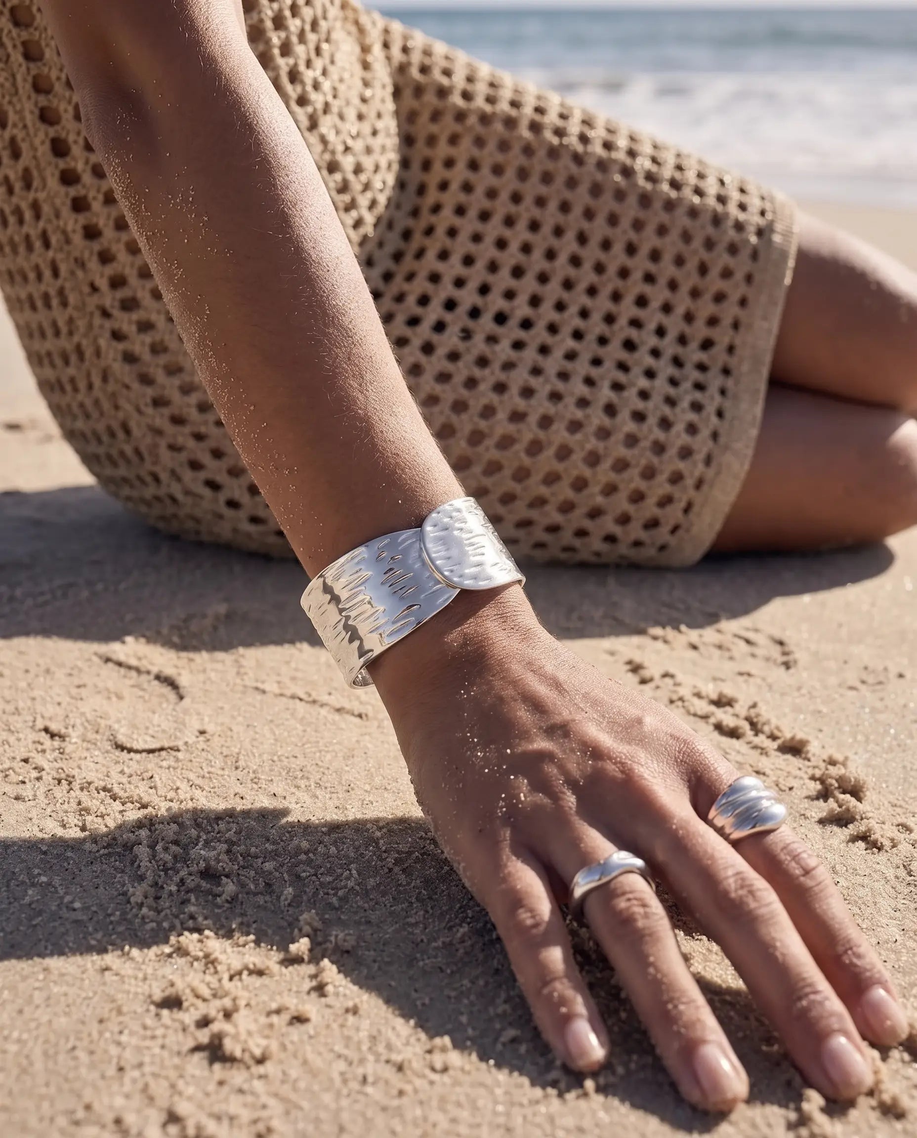 cascalia-ai bangle-378-S_studio1_a2+ring134-S+ring17-S.png