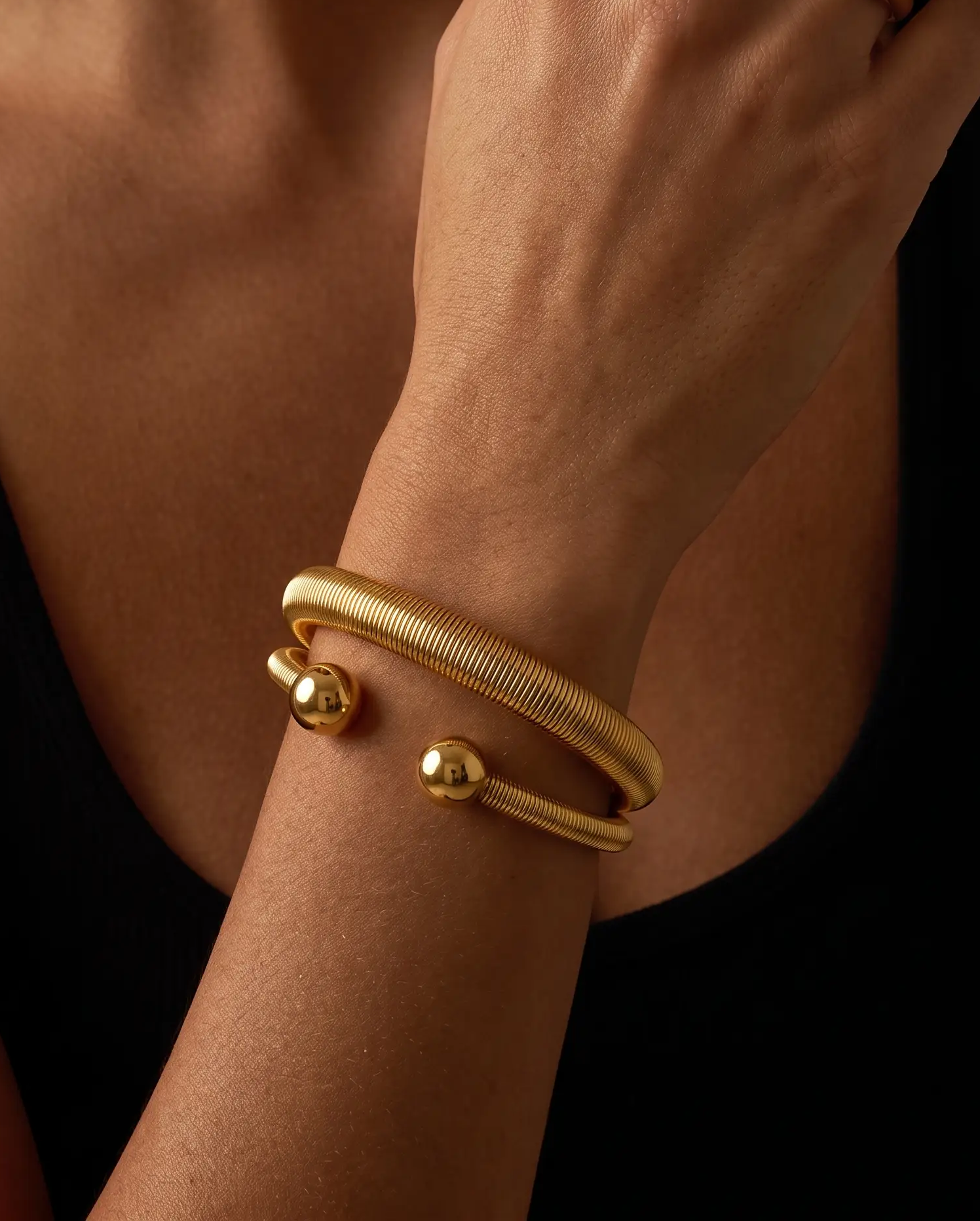 cascalia-ai bangle-381_studio2_a3+ring152+ring104.png