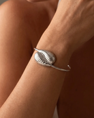 cascalia-ai bangle-403-S_studio2_a4+solo.png