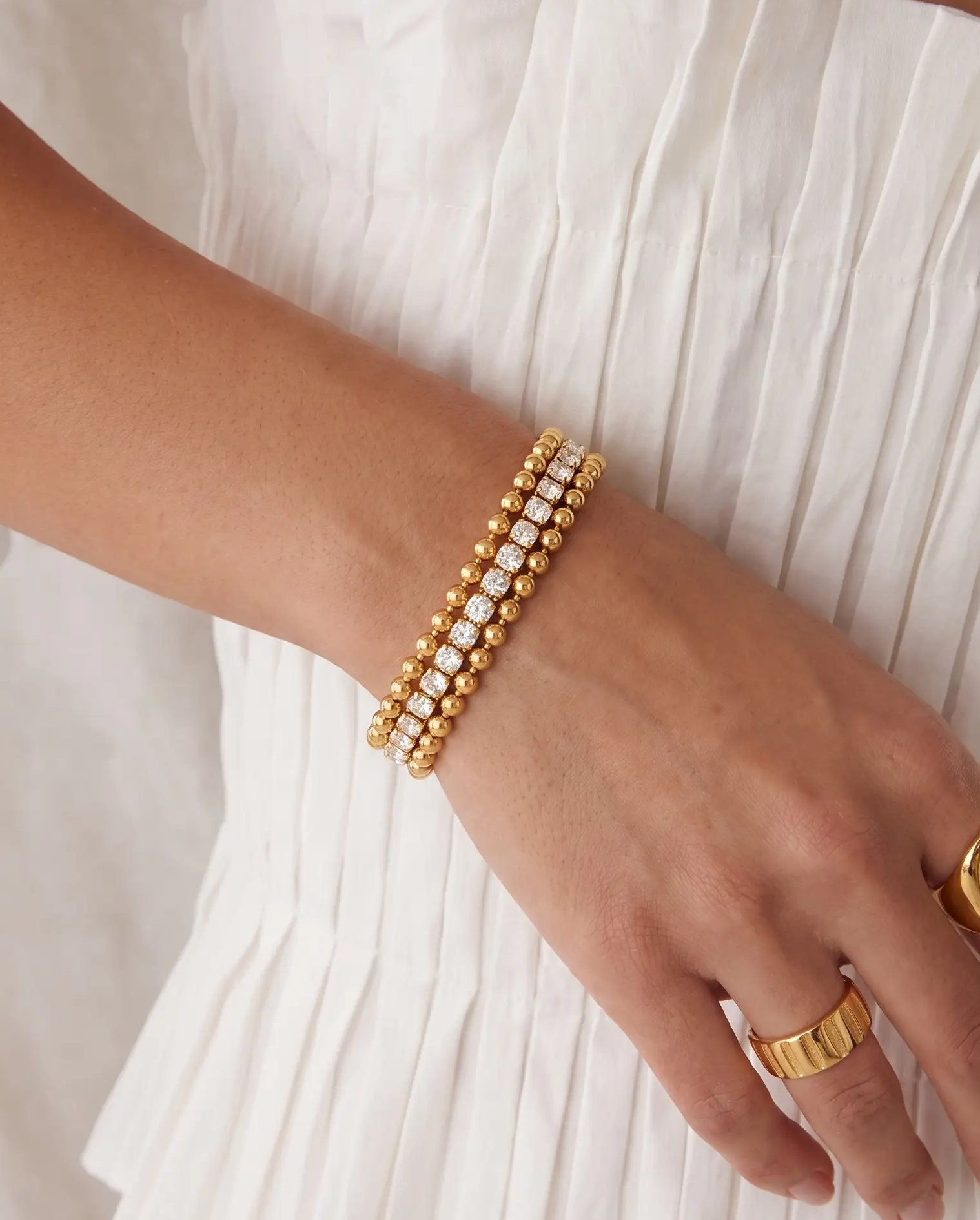 cascalia-ai bracelet-173_studio1_a3+ring127+ring105.png