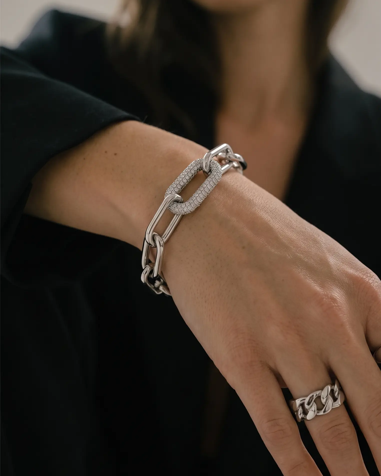 cascalia-ai bracelet-174-S_studio1_a8+ring139-S+ring111-S.png