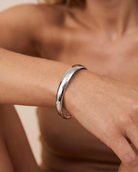 cascalia-ai bracelet-195-S_studio1_a3+solo.png