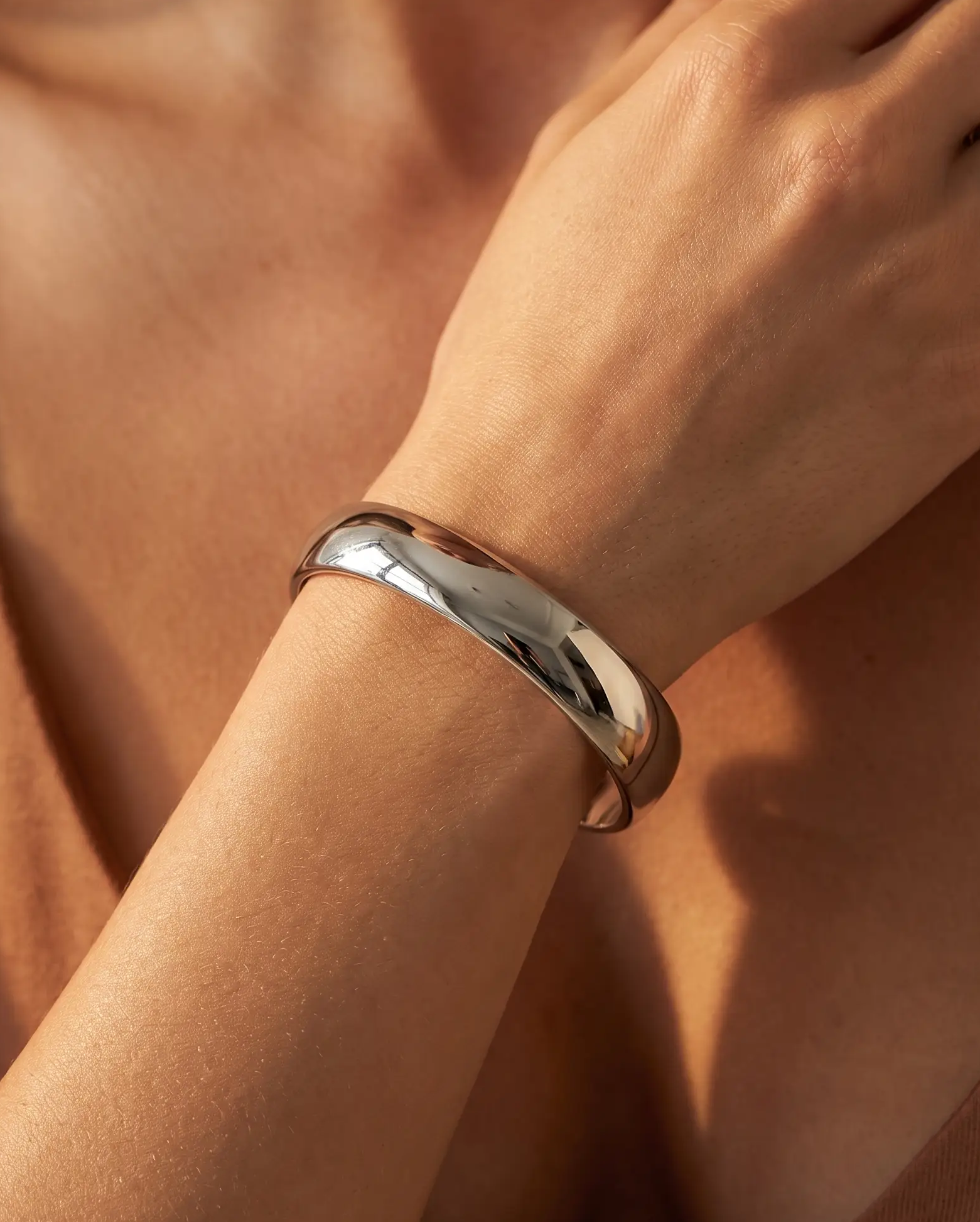 cascalia-ai bracelet-195-S_studio2_a3+ring136-S.png