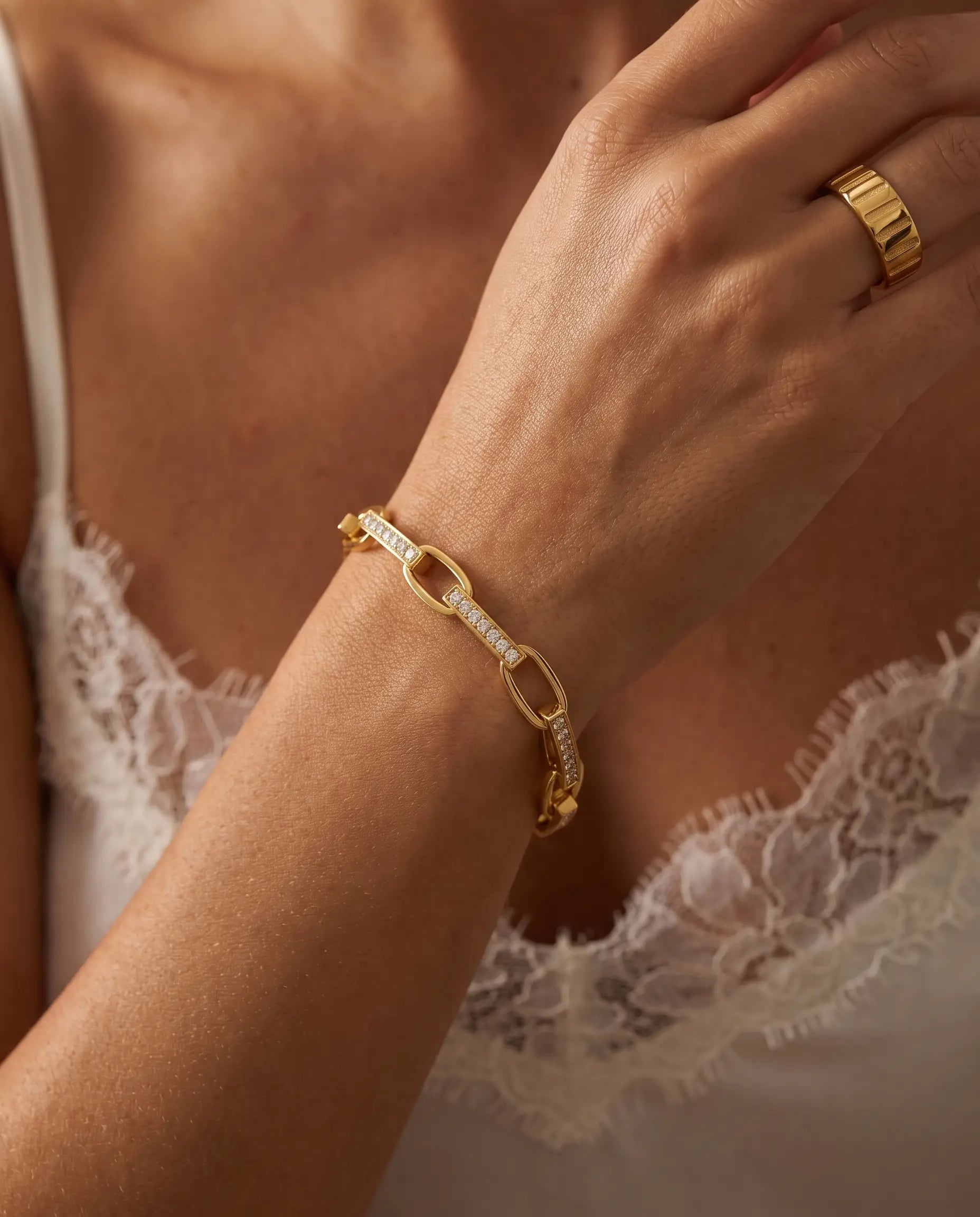 cascalia-ai bracelet-223_studio1_a2+ring127.png