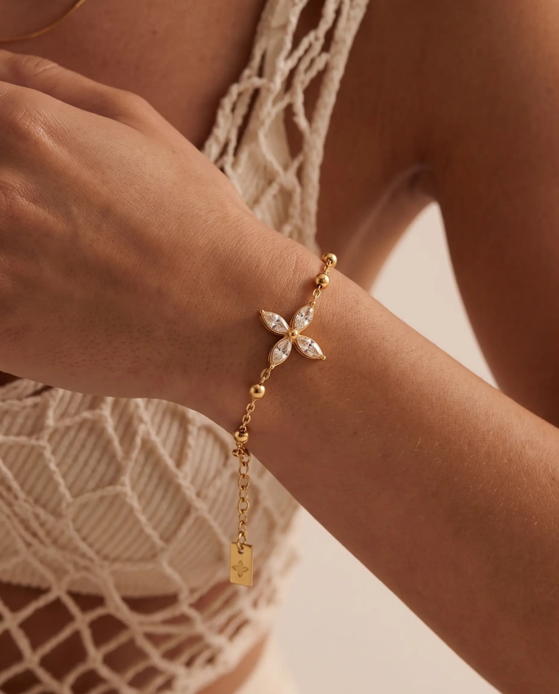 cascalia-ai bracelet-336_studio2_a3+solo.png