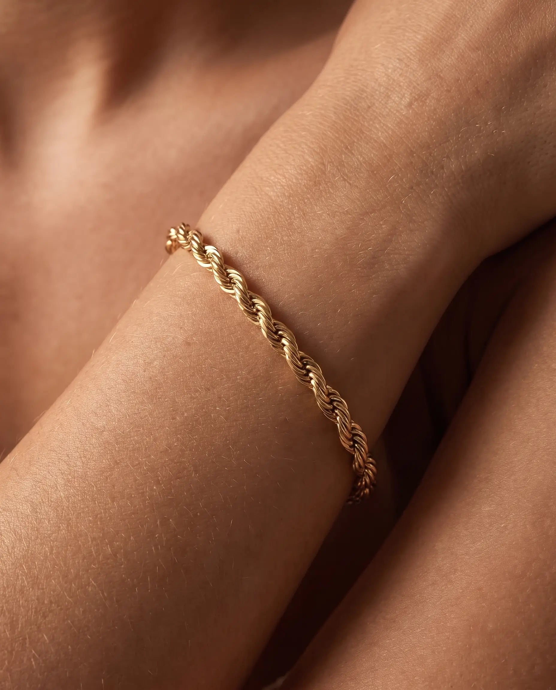 cascalia-ai bracelet-416-3mm_studio2_a2+solo.png
