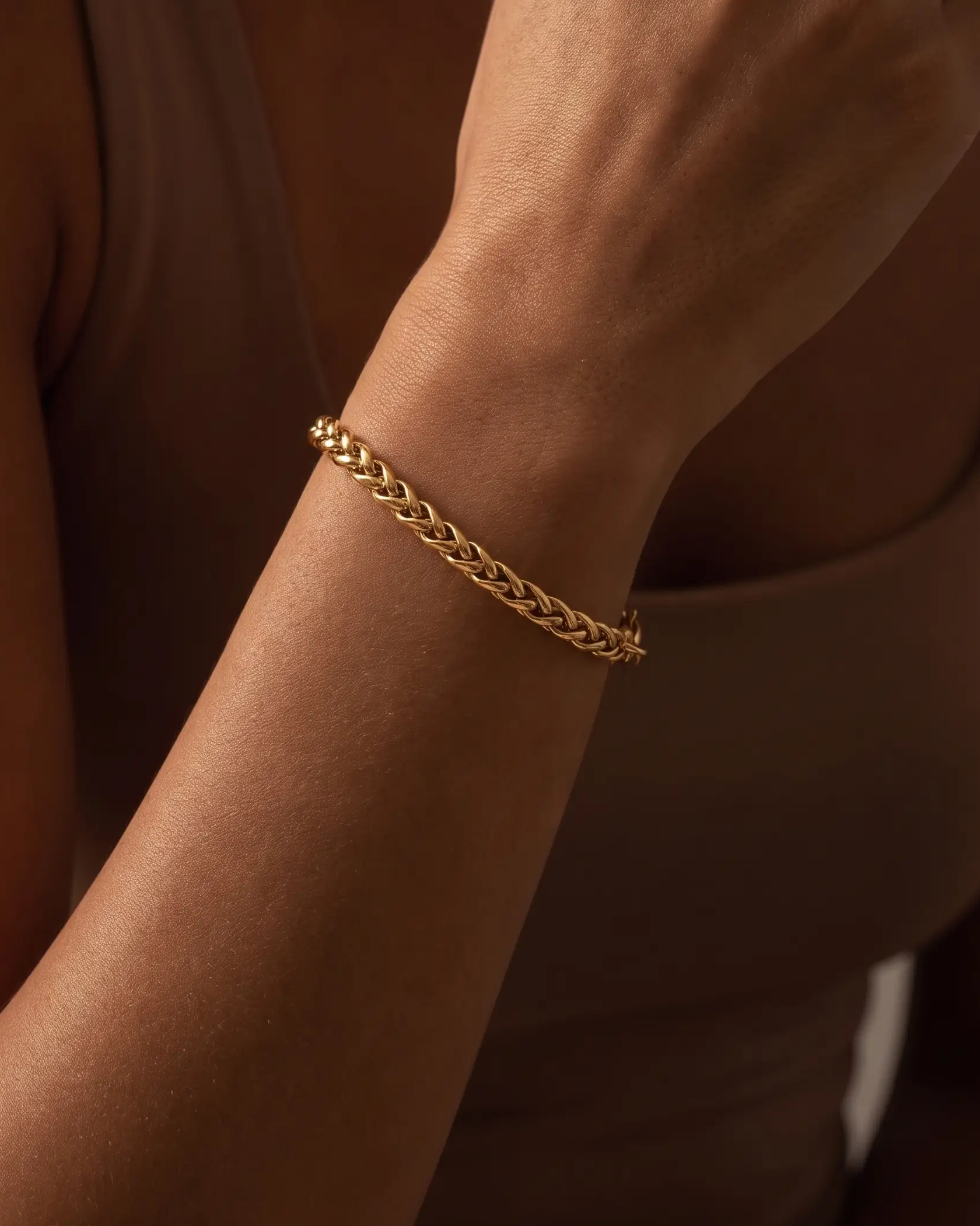 cascalia-ai bracelet-418-5mm_studio2_a5+solo.png