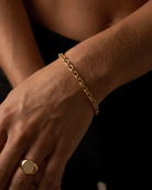 cascalia-ai bracelet-424-3mm_studio1_a2+ring154.png