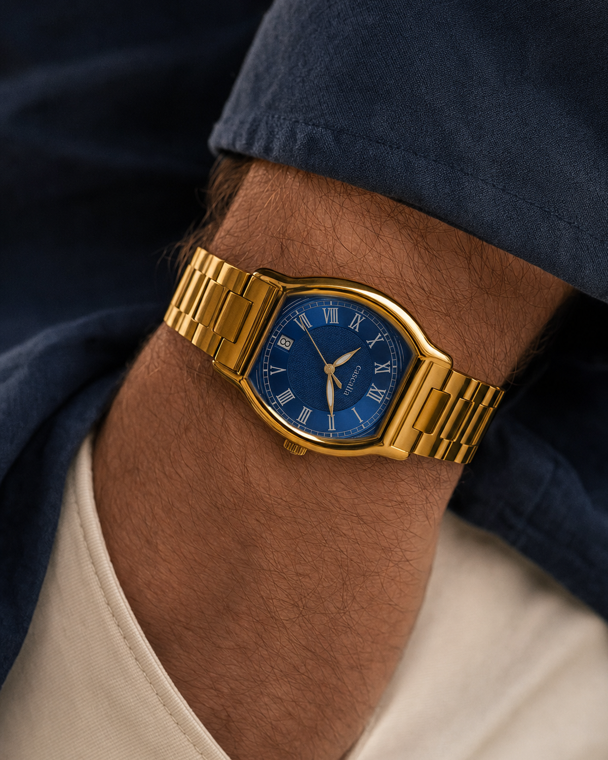 Caratello Gold Automatic Blue on the wrist
