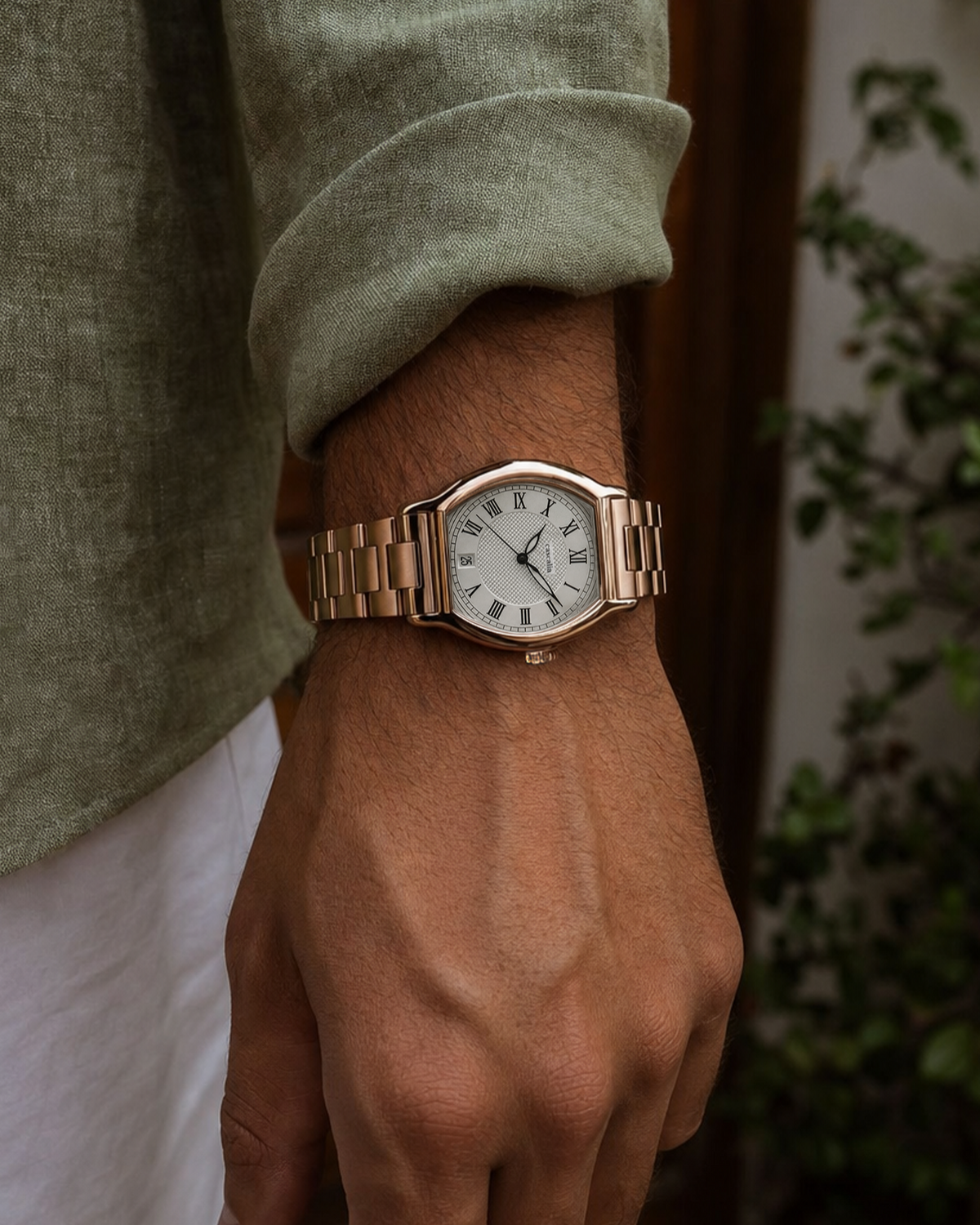 Caratello Rosegold Quartz on the wrist