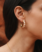cascalia-ai earrings-13_lifestyle1_a4+necklace331.png