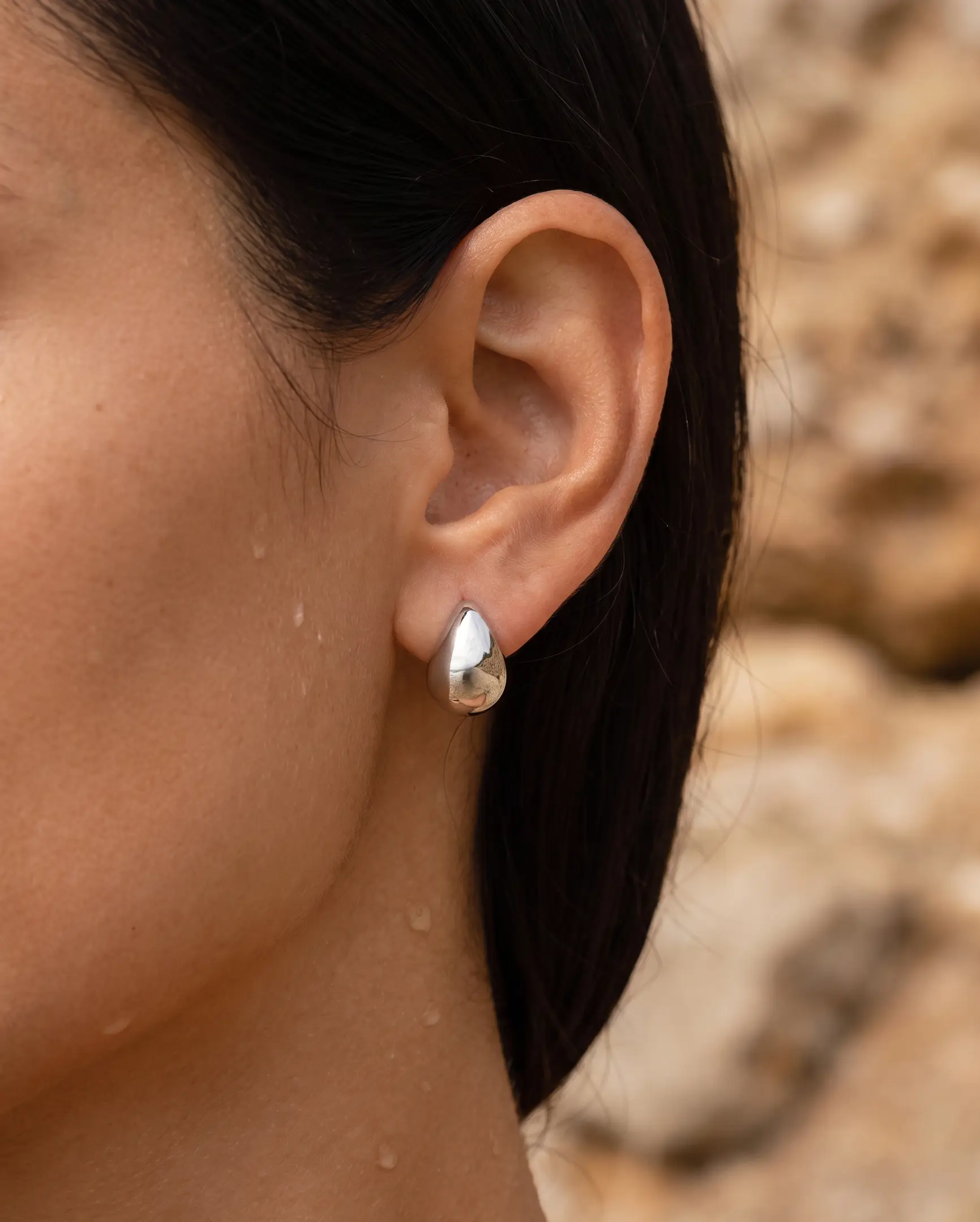 cascalia-ai earrings-14-S_studio2_a1+solo.png