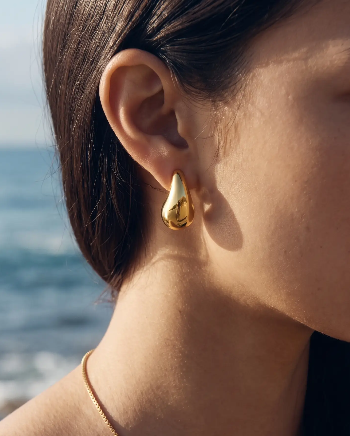 cascalia-ai earrings-1_studio2_a5+necklace254.png