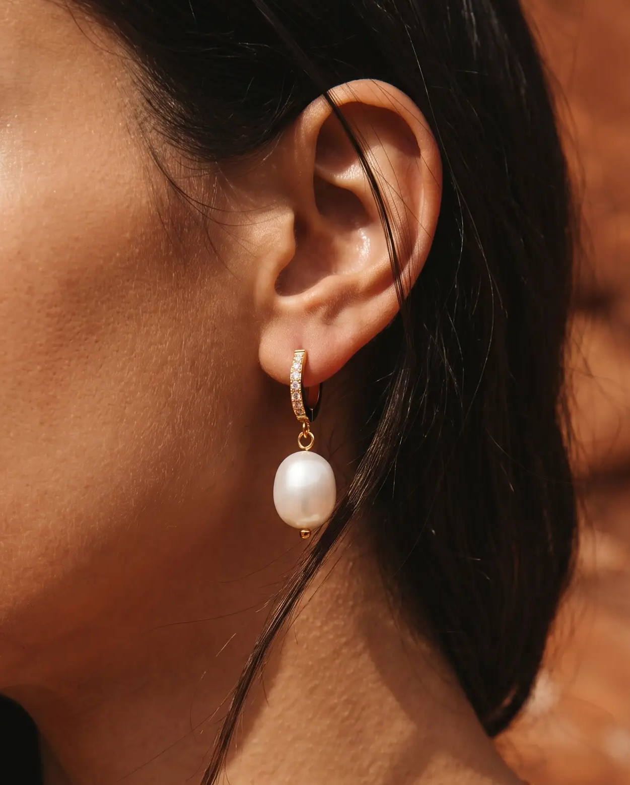 cascalia-ai earrings-24_lifestyle1_a1+necklace238.png