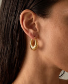 cascalia-ai earrings-25_lifestyle1_a3+solo.png
