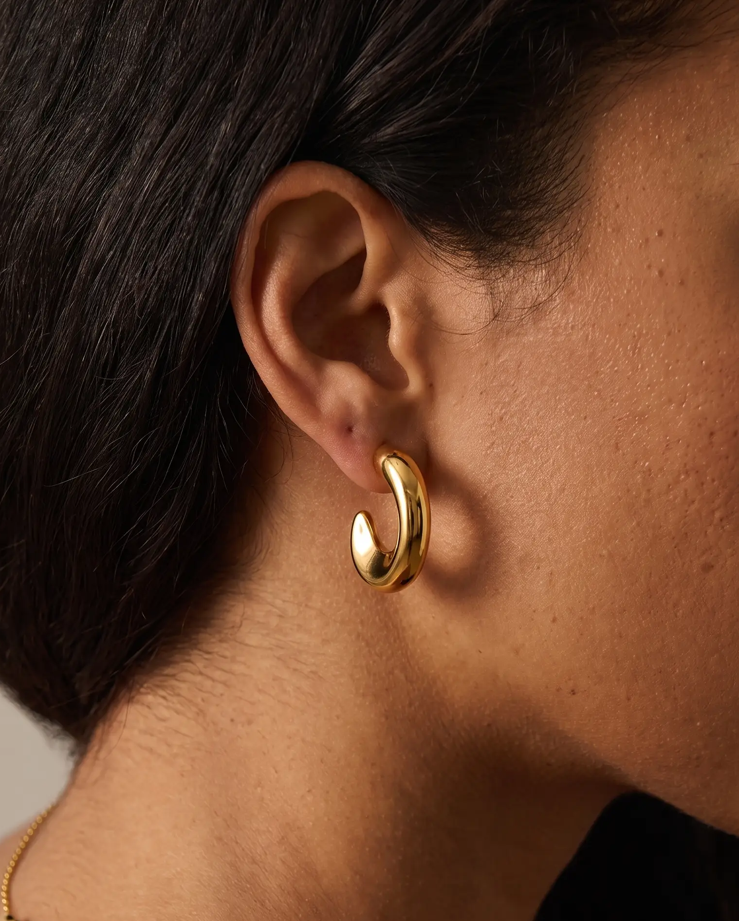 cascalia-ai earrings-27_studio2_a2+necklace247.png