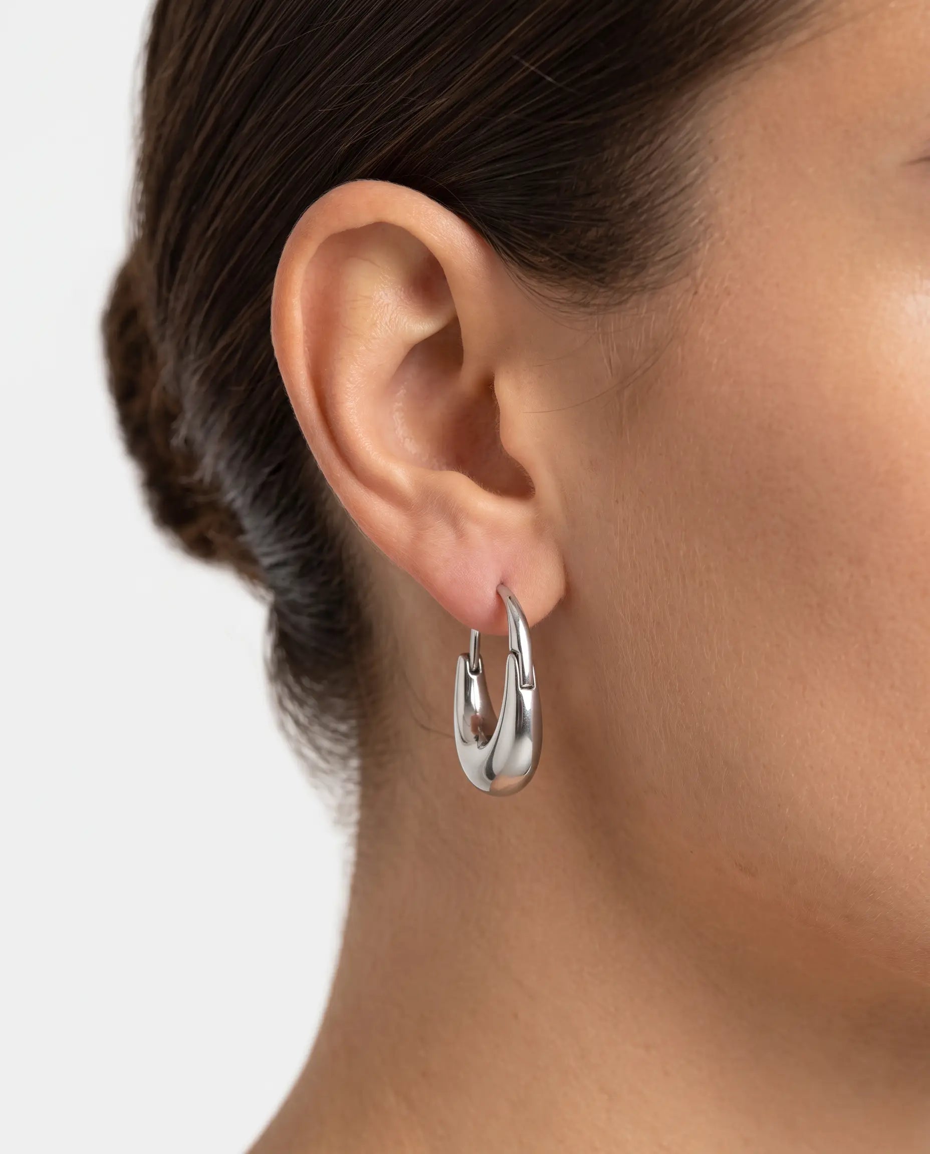 cascalia-ai earrings-296-S_studio2_a1+solo.png