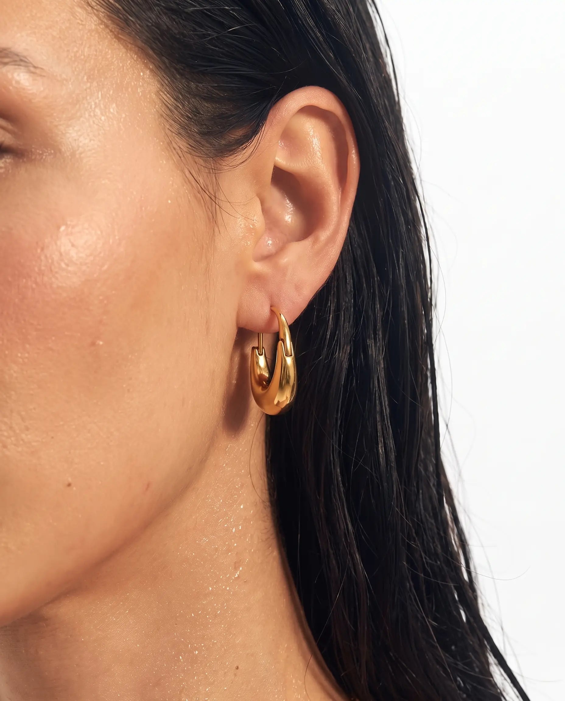 cascalia-ai earrings-296_studio1_a4+solo.png