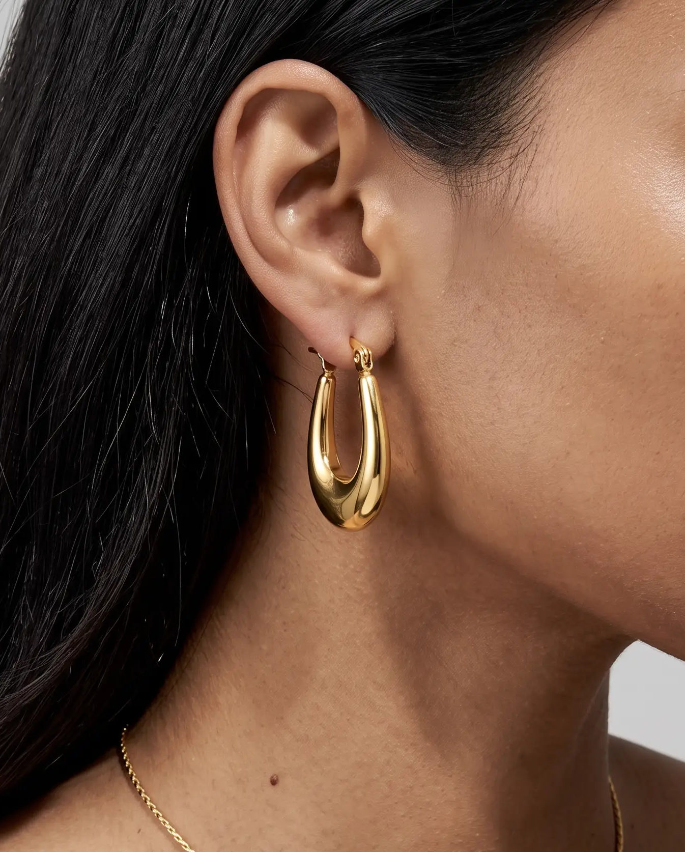 cascalia-ai earrings-32_studio1_a2+necklace248.png