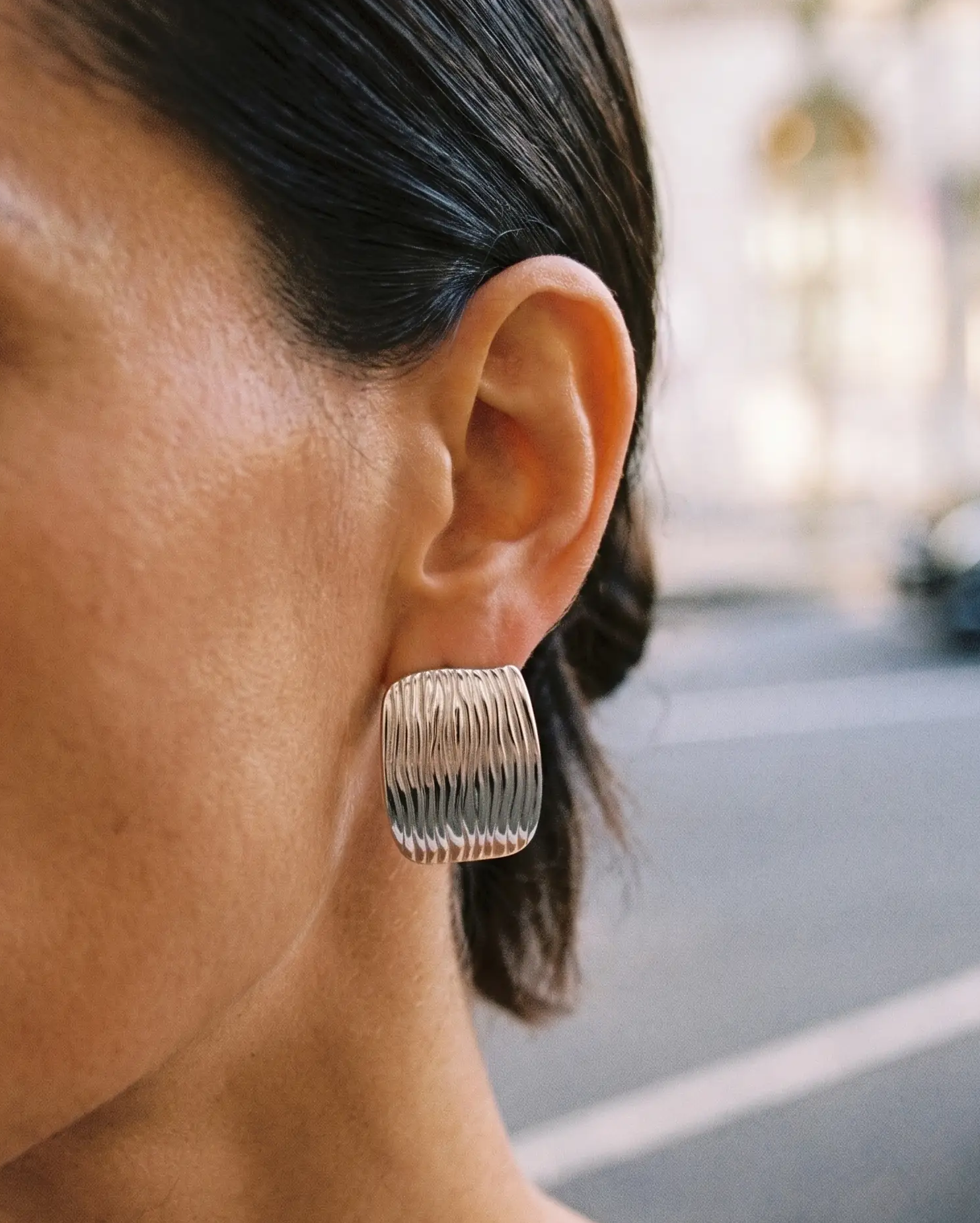 cascalia-ai earrings-352-S_studio2_a1+solo.png