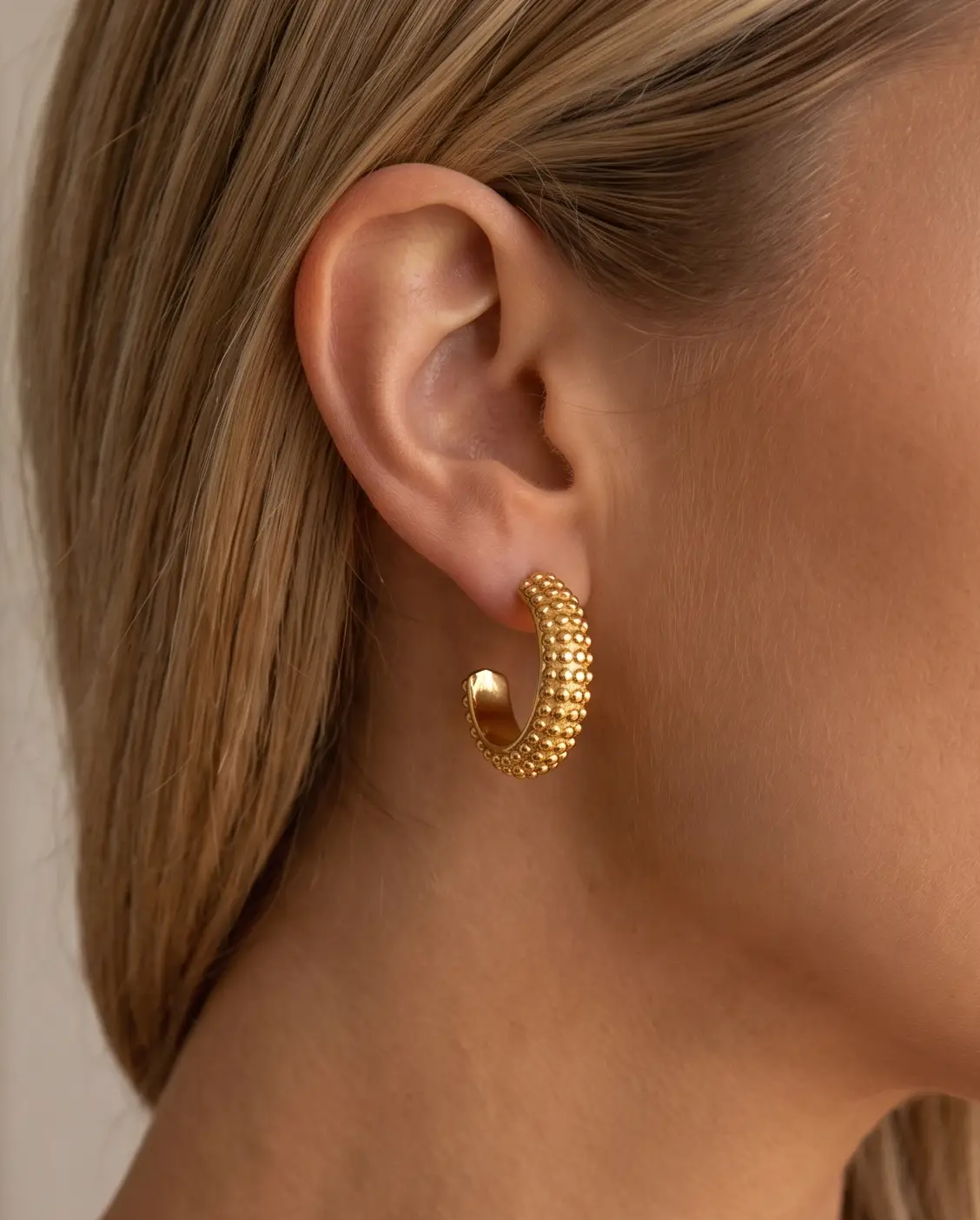 cascalia-ai earrings-362_studio1_a4+necklace275.png