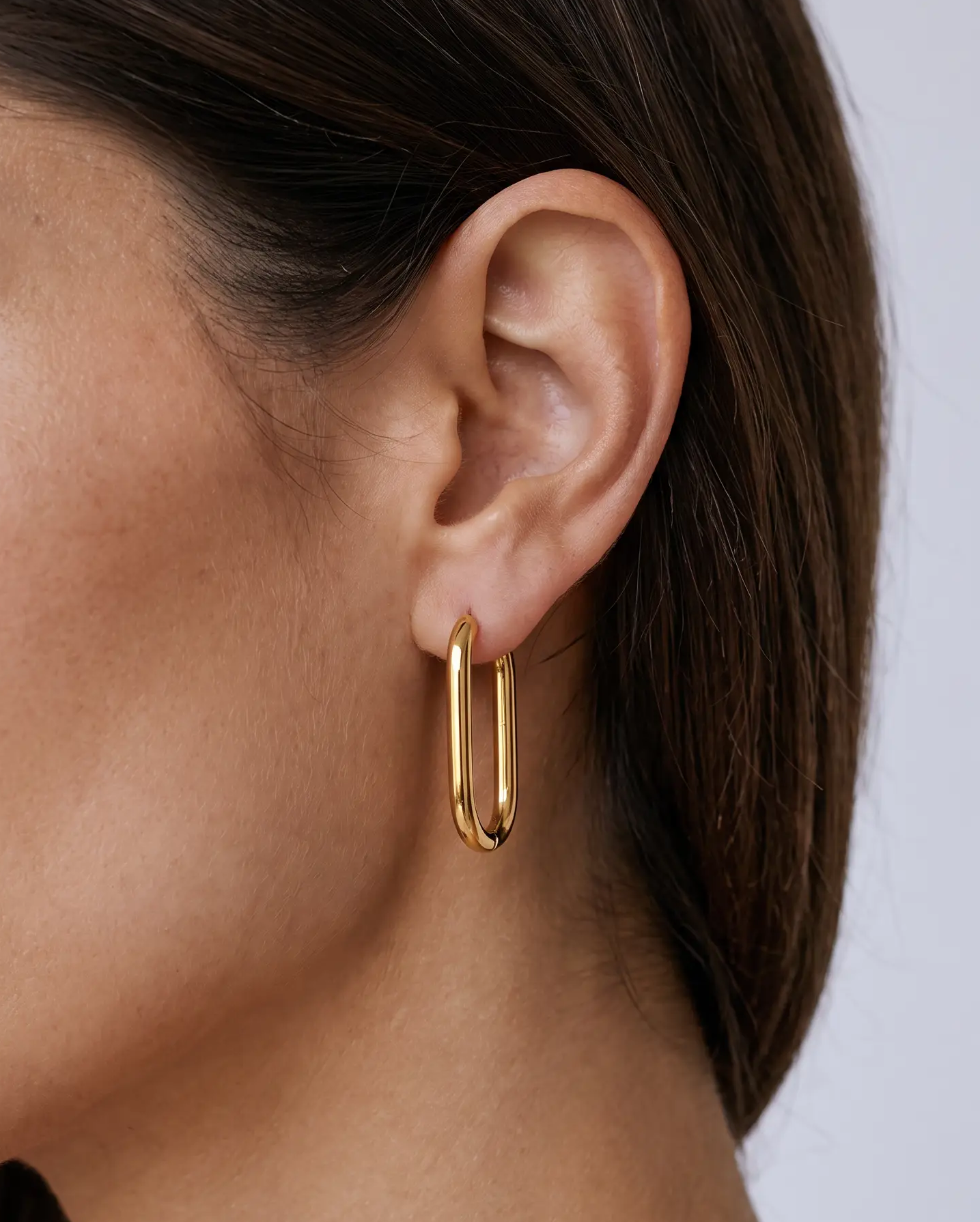 cascalia-ai earrings-36_lifestyle1_a2+solo.png