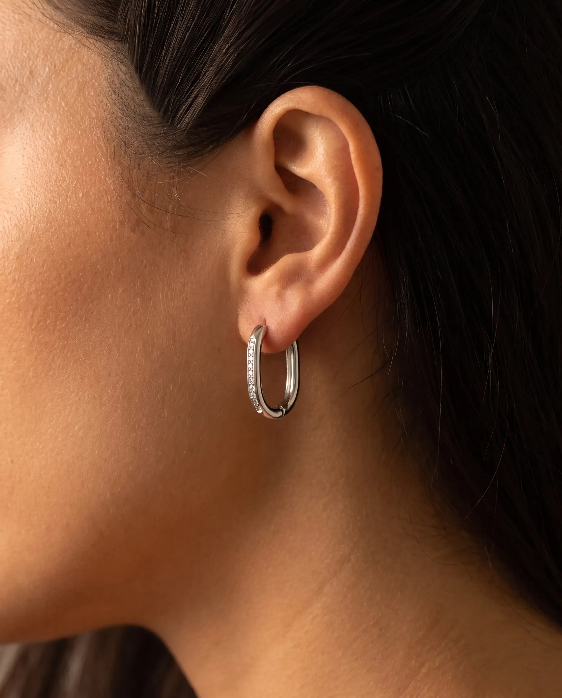 cascalia-ai earrings-374-S_studio1_a1+solo.png