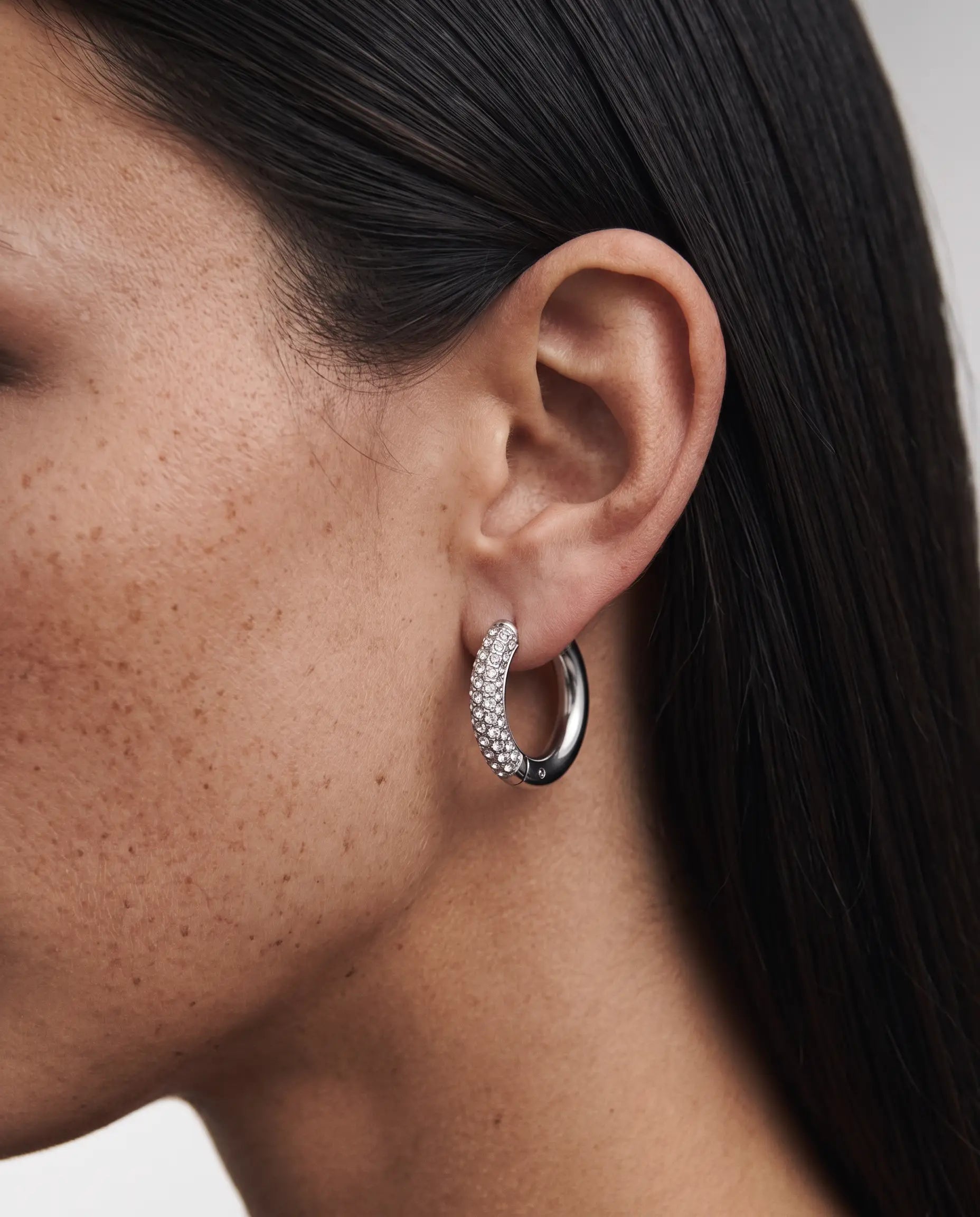 cascalia-ai earrings-38-S_studio2_a1+solo.png