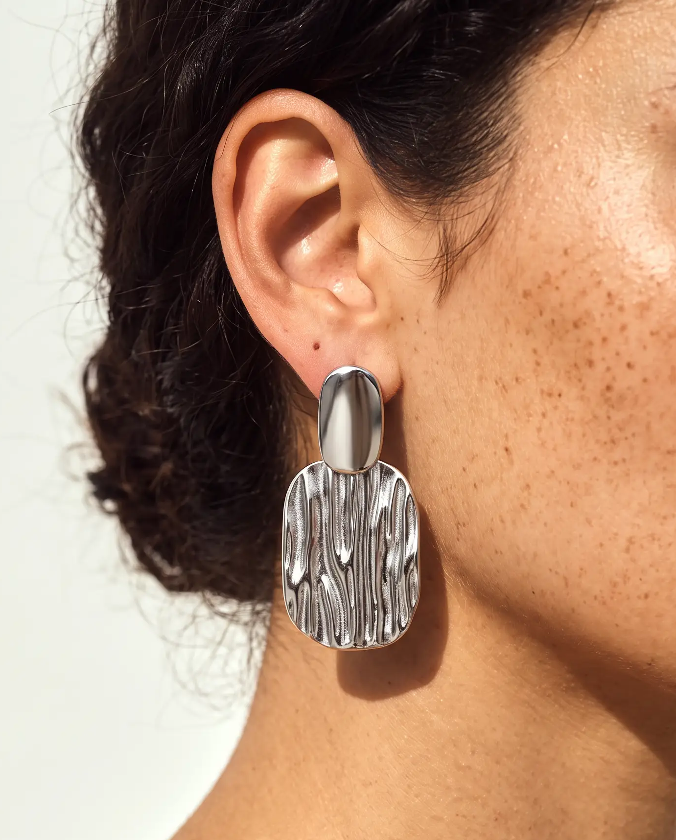 cascalia-ai earrings-400-S_studio1_a1+solo.png
