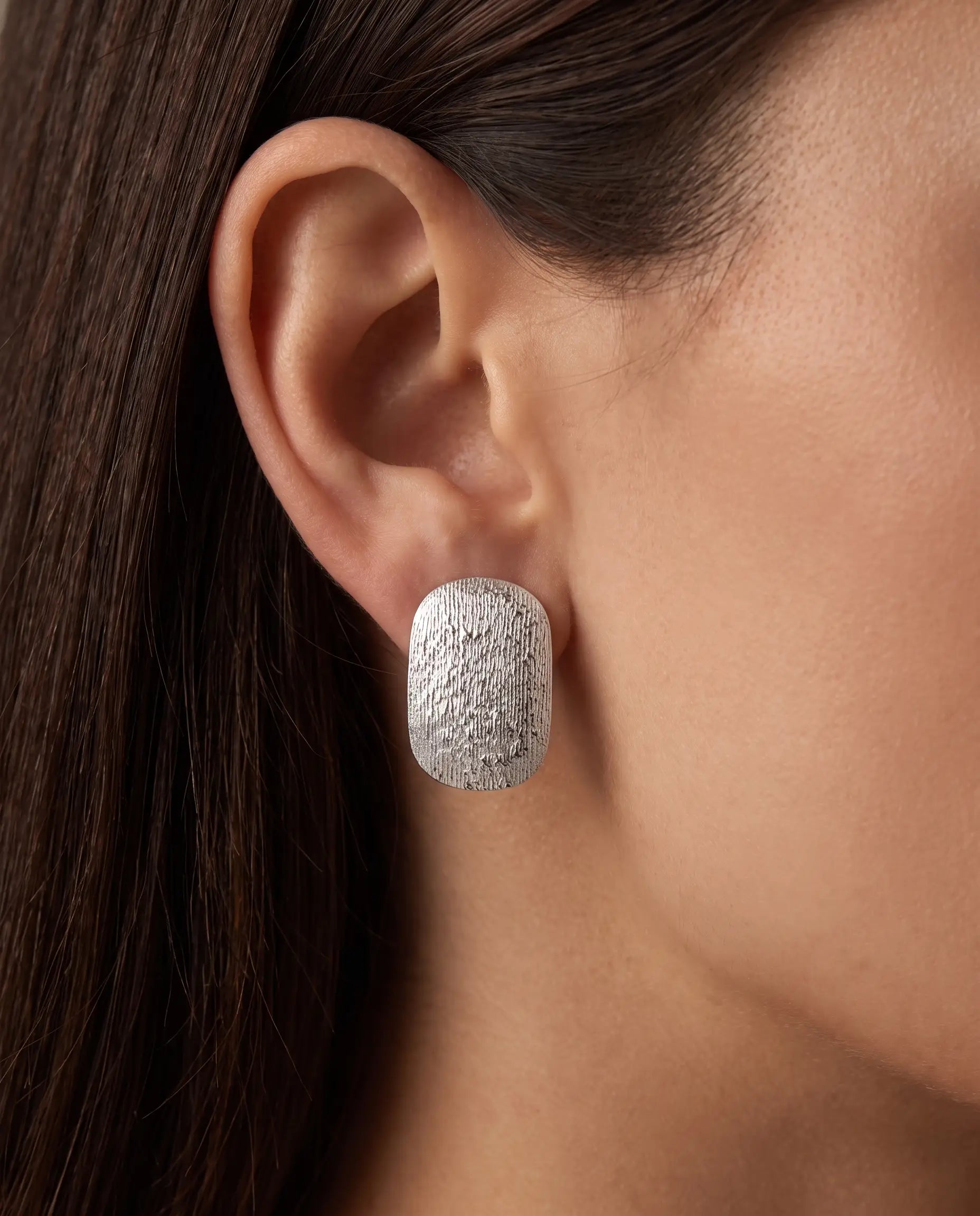 cascalia-ai earrings-401-S_lifestyle1_a2+solo.png