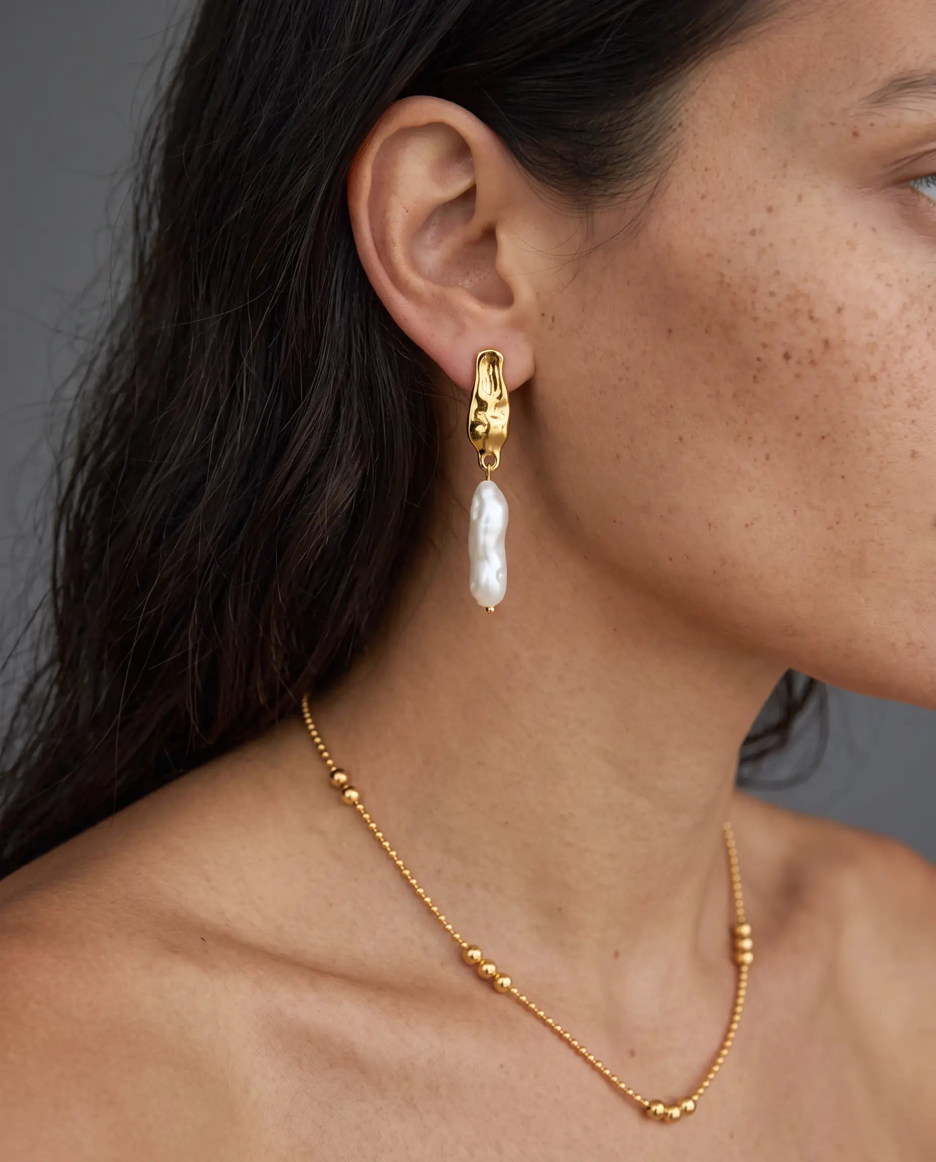 cascalia-ai earrings-48_studio1_a2+necklace231.png