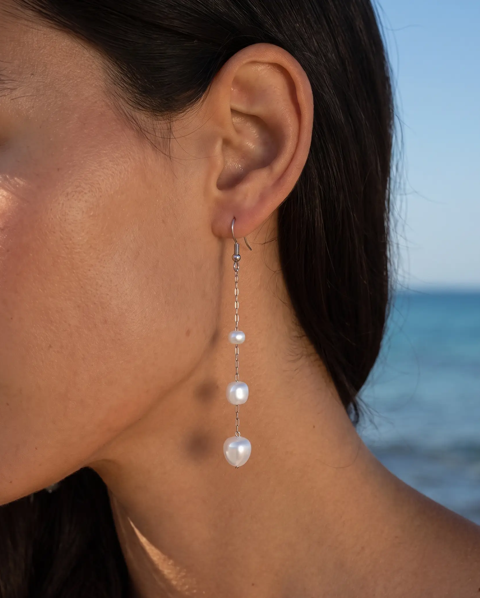 cascalia-ai earrings-52-S_lifestyle1_a2+solo.png