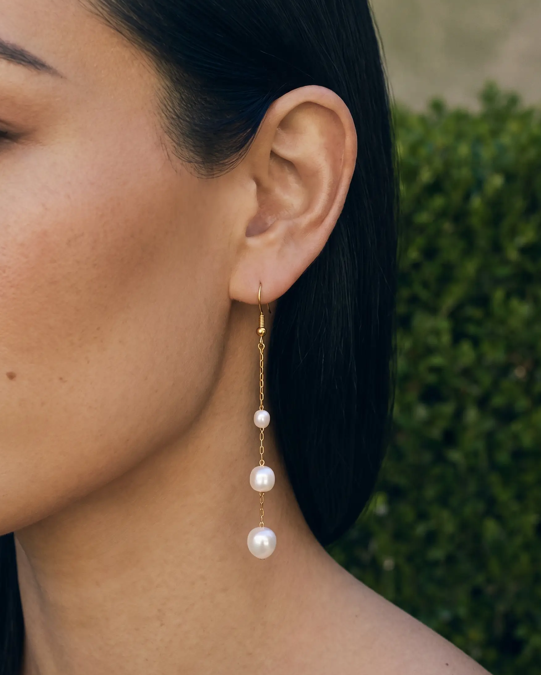 cascalia-ai earrings-52_studio2_a3+solo.png