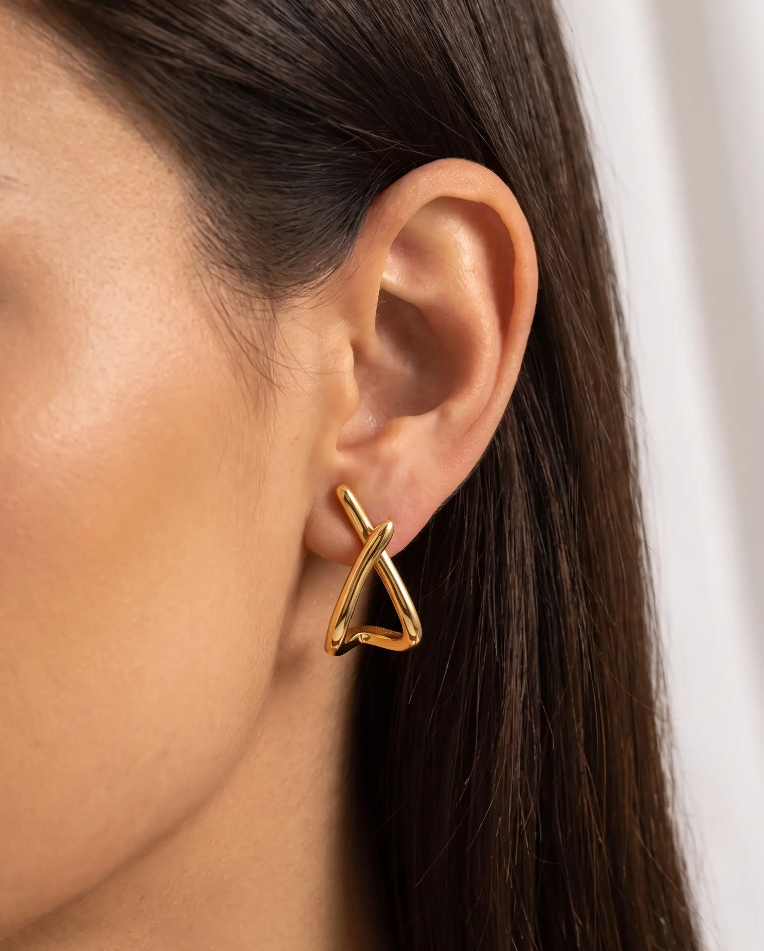 cascalia-ai earrings-58_lifestyle1_a2+solo.png