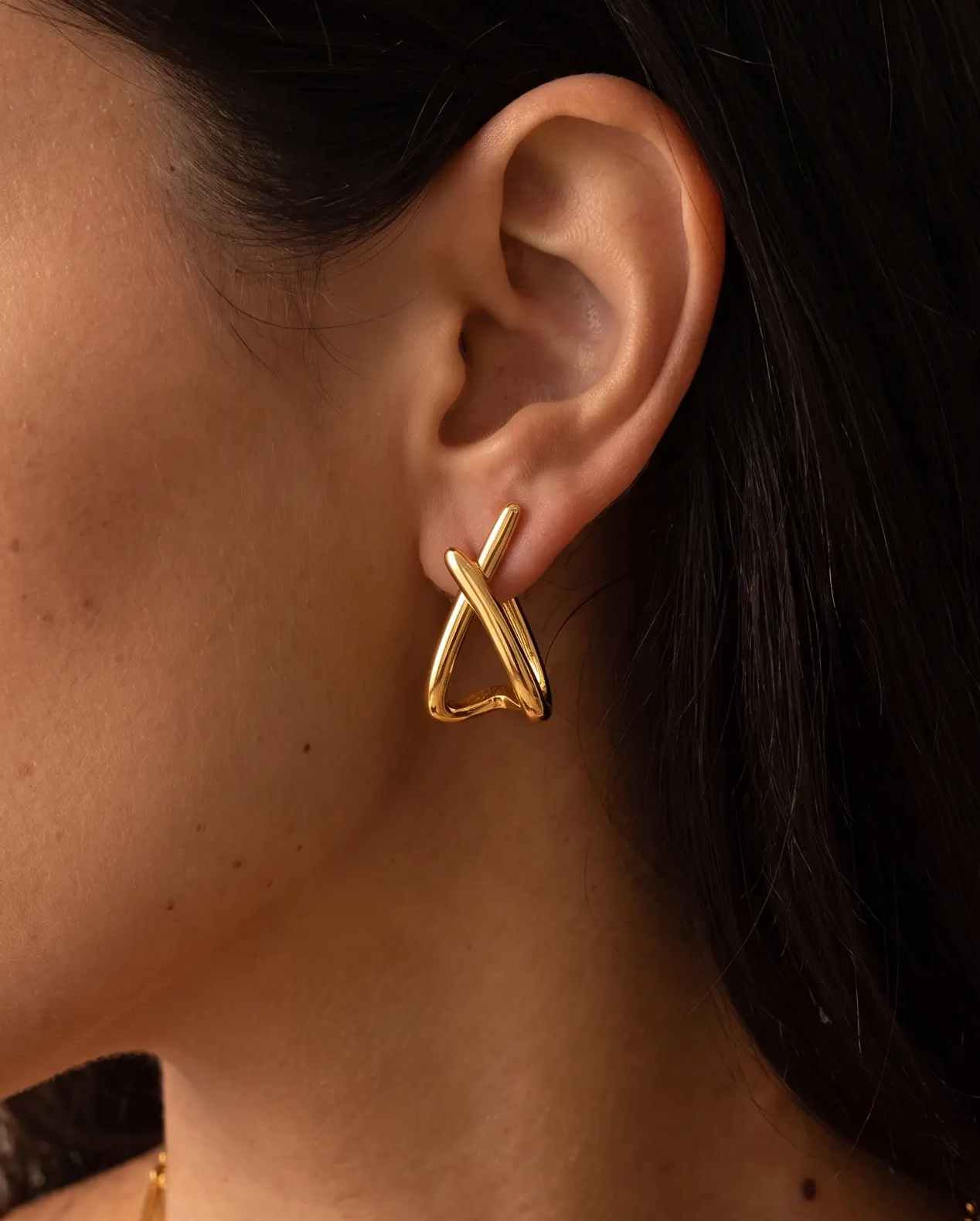 cascalia-ai earrings-58_studio1_a2+necklace280.png