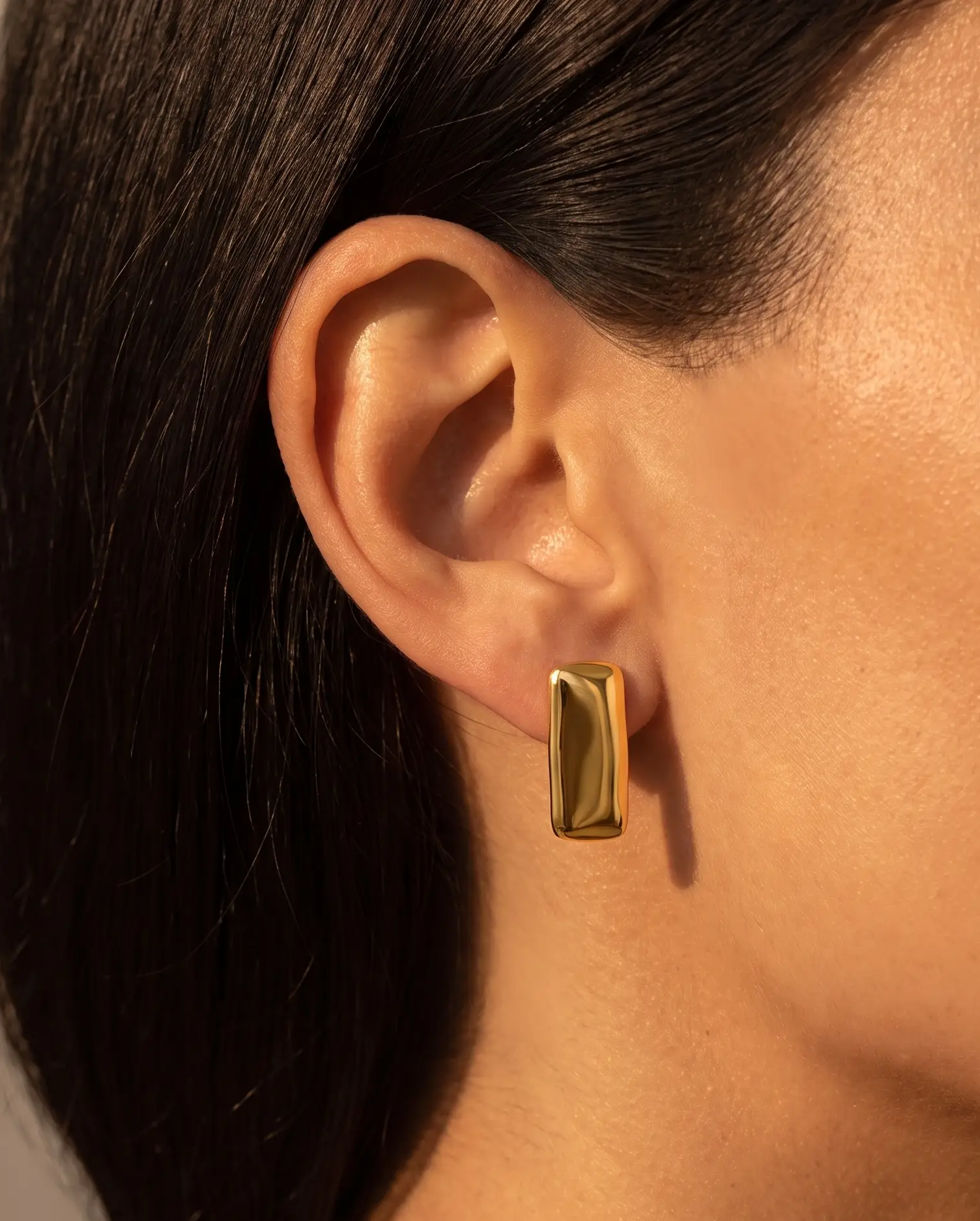 cascalia-ai earrings-5_studio2_a1+solo.png