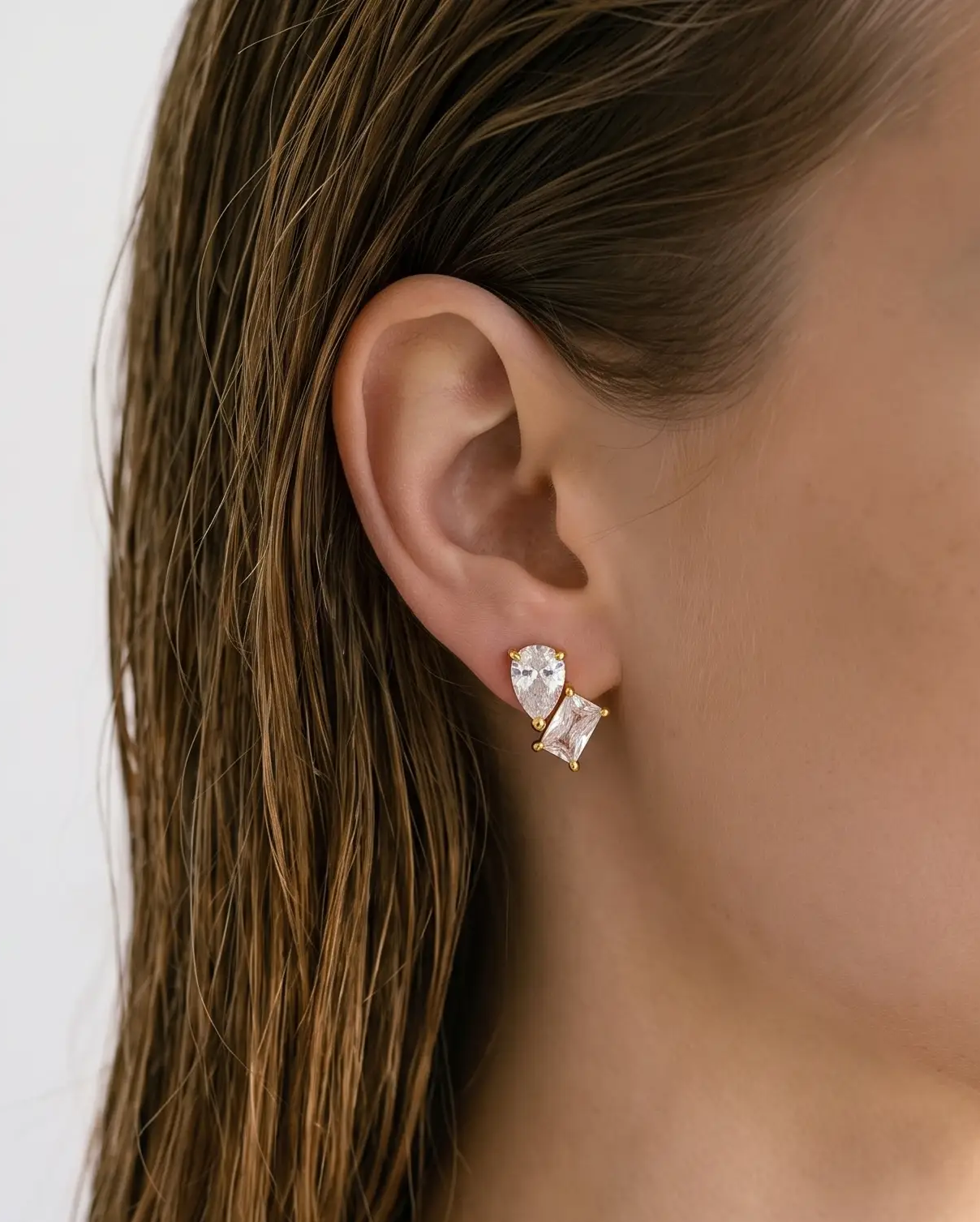 cascalia-ai earrings-68_studio2_a3+necklace430.png