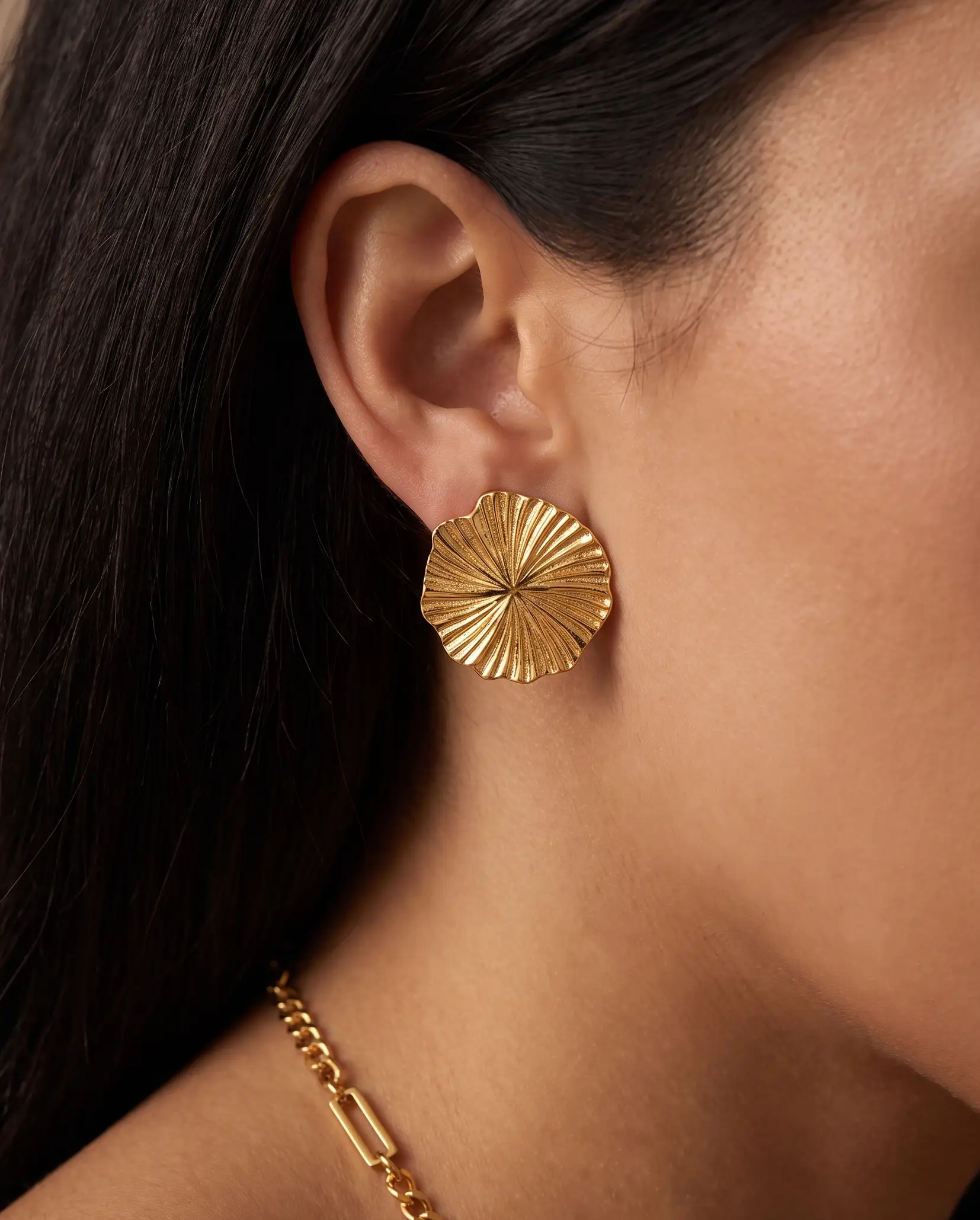 cascalia-ai earrings-6_studio2_a4+necklace280.png
