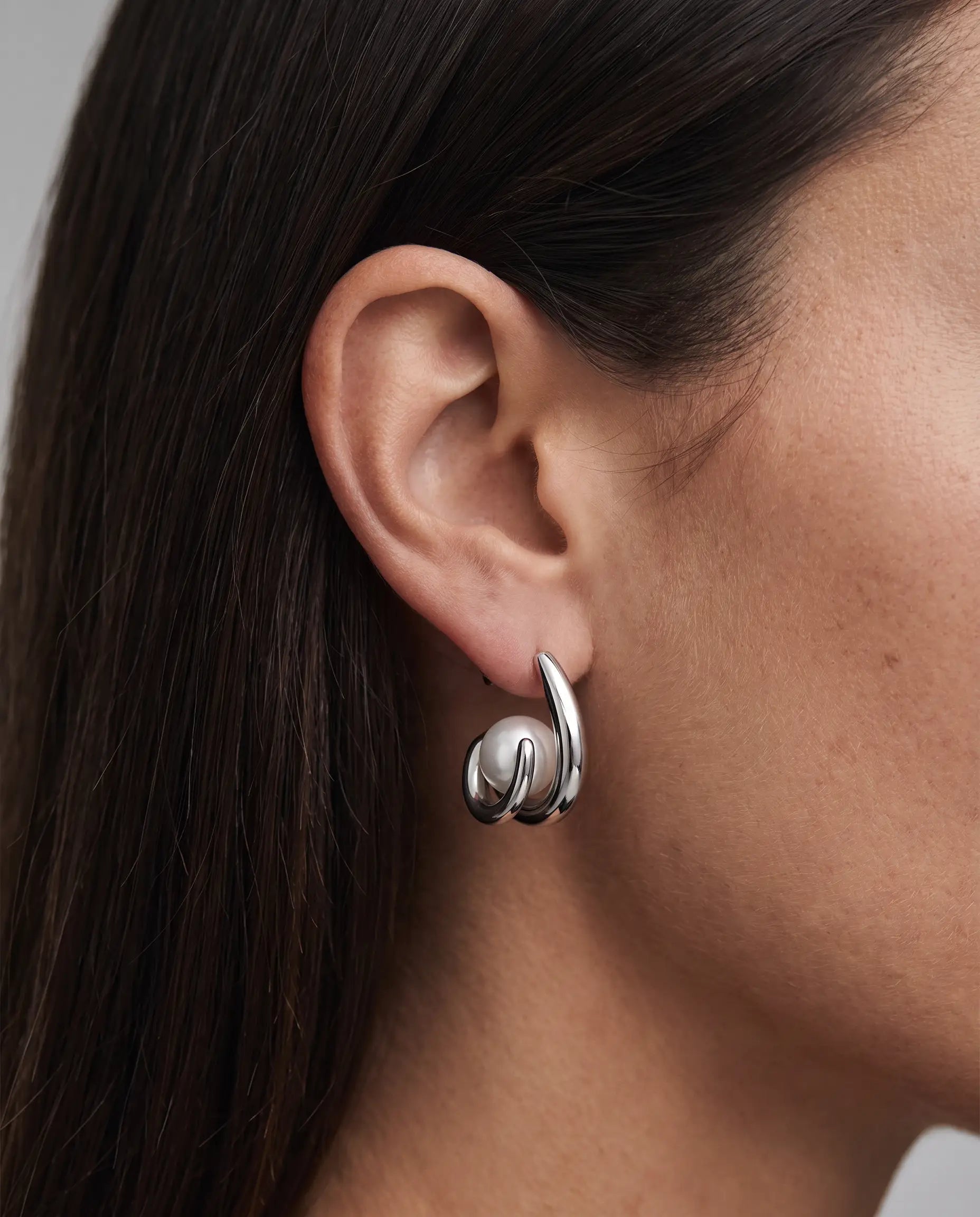 cascalia-ai earrings-7-S_studio2_a1+solo.png